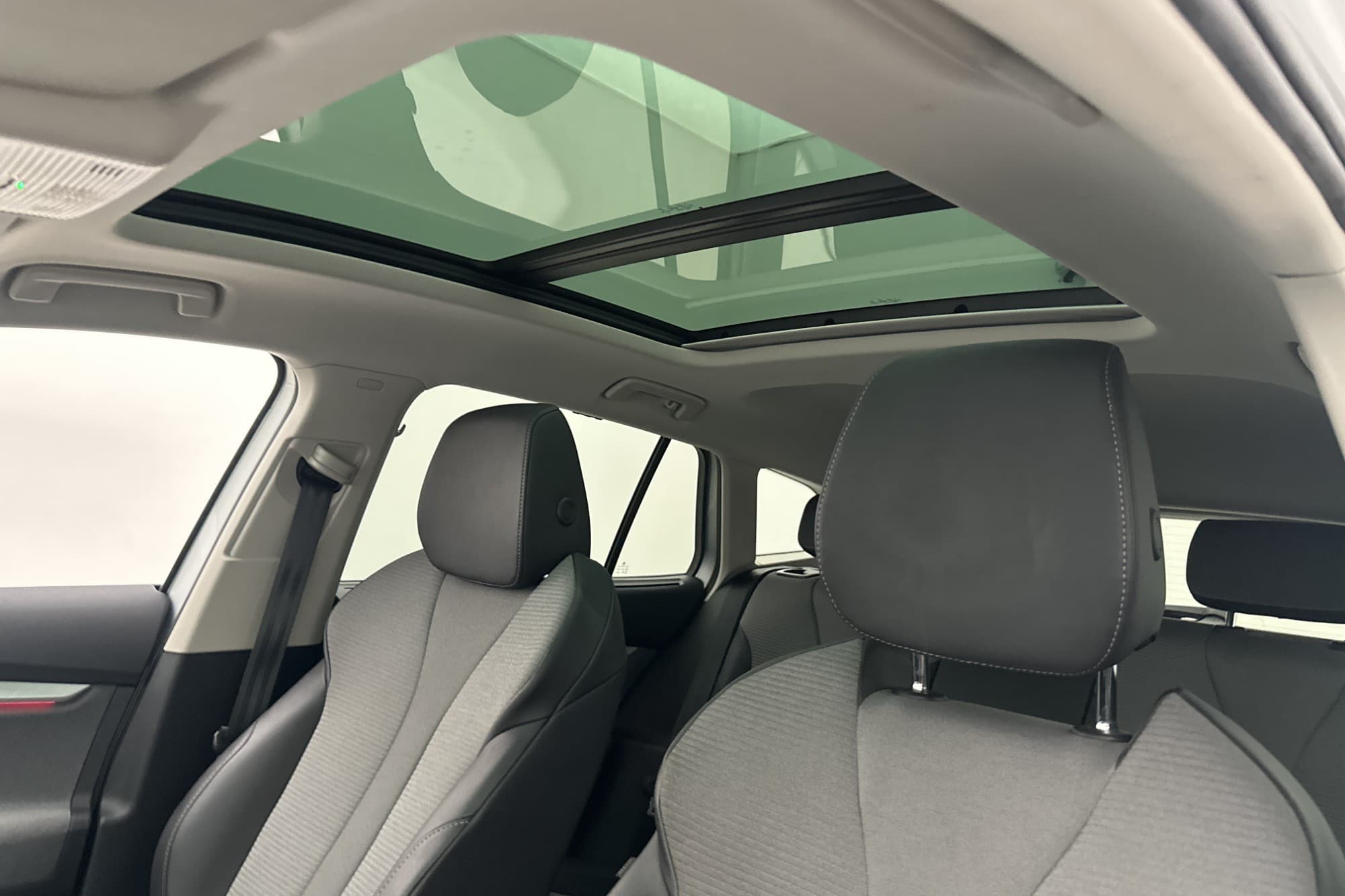 Skoda Enyaq 80 204hk Pano Dragkrok Kamera CarPlay MOMS