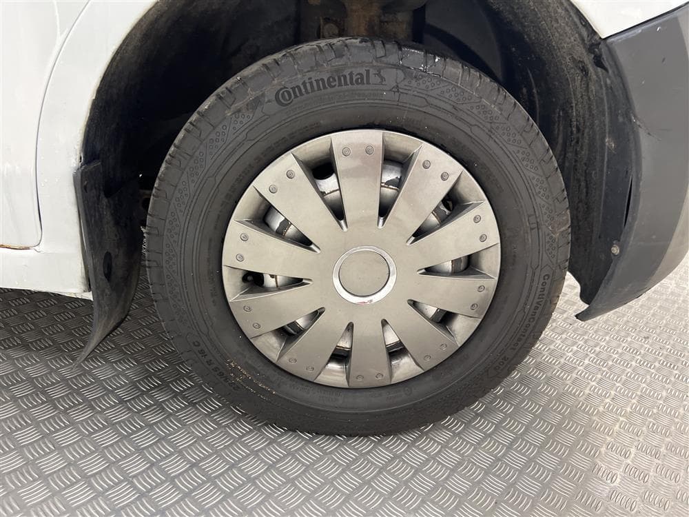 Renault Master 2.3dCi Eu6 170hk 7-sits Flakbil Värmare Moms interiör