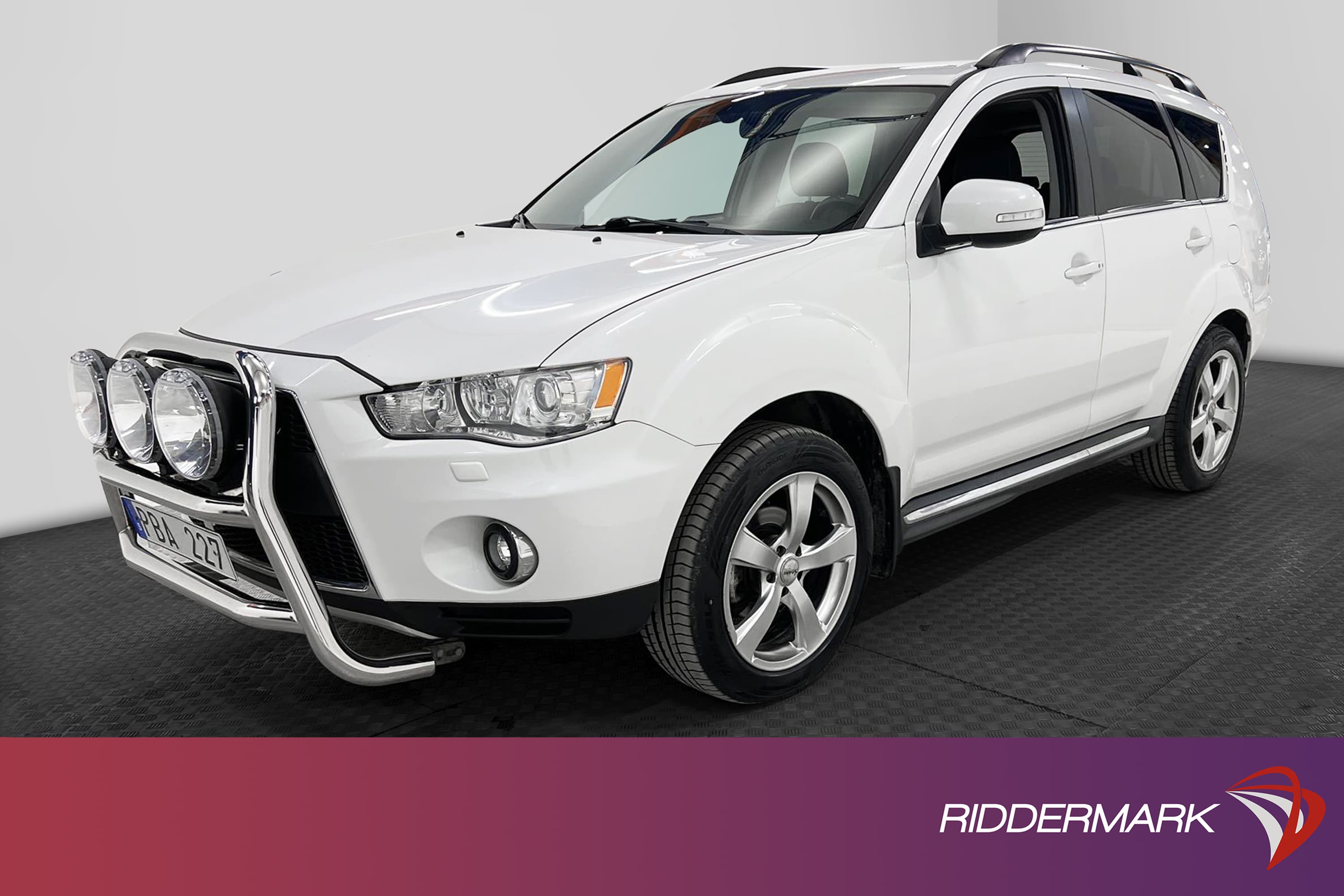 Mitsubishi Outlander 2.2 Di-D 4WD 156hk 7-sits Värmare Drag