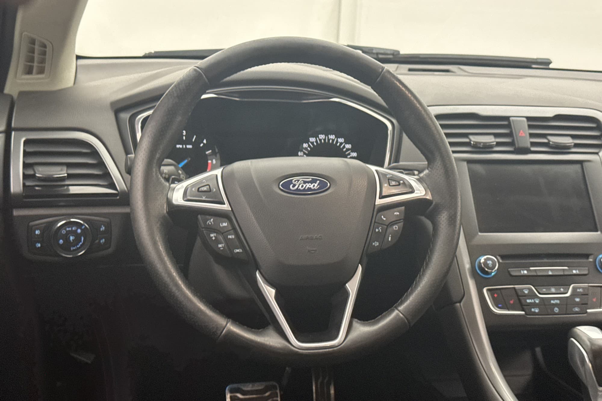 Ford Mondeo Kombi TDCi 180hk ST-Line Värmare Kamera Drag