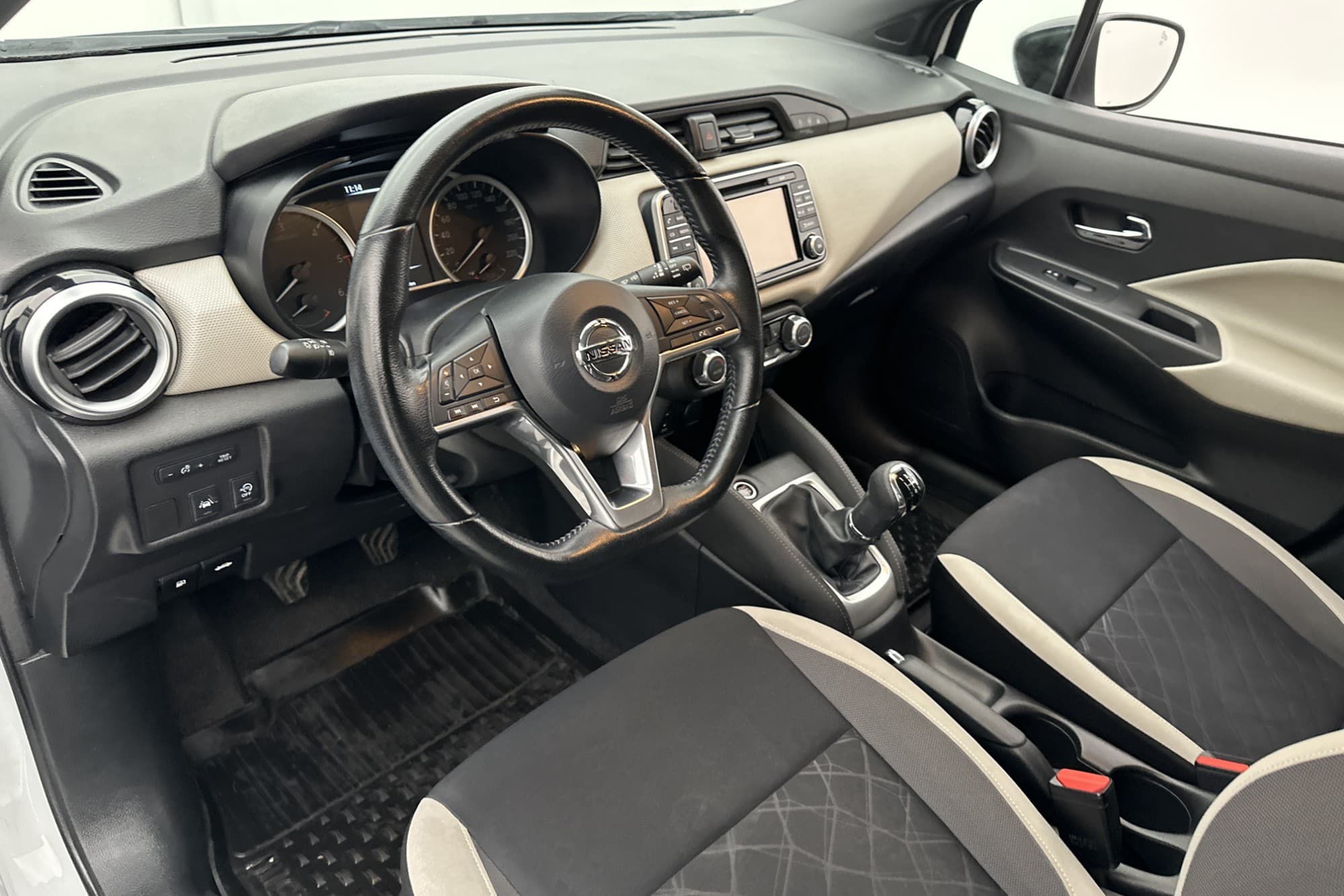 Nissan Micra 1.5 dCi 90hk N-Connecta 360° Navi Keyless BT