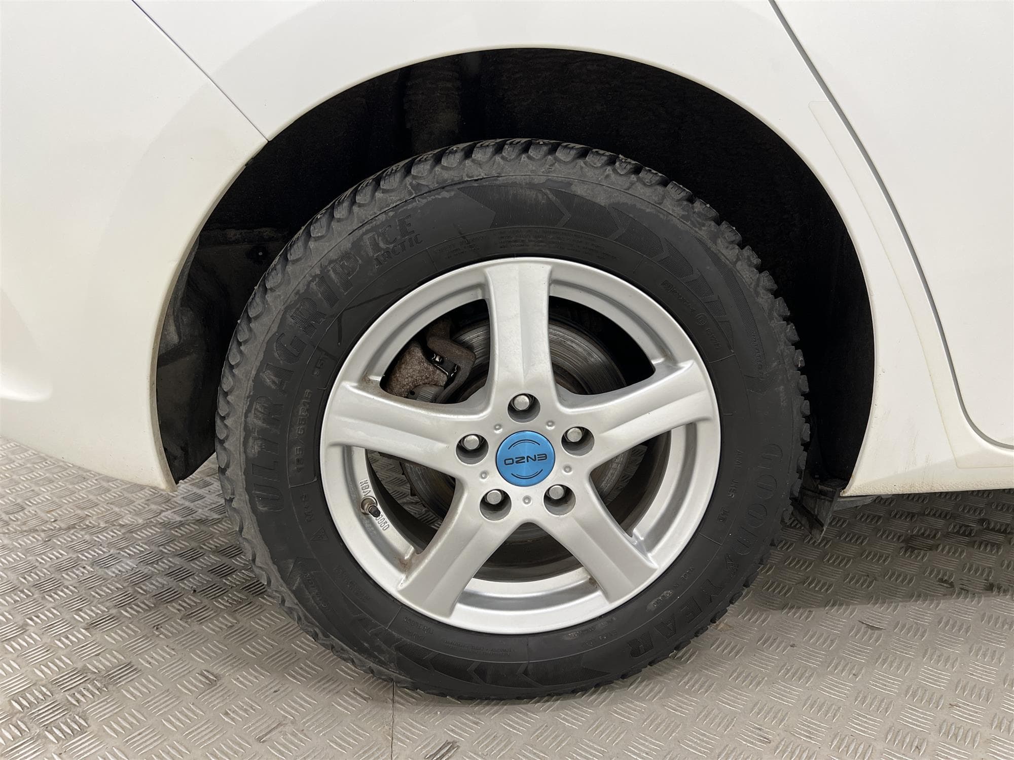 Toyota Auris Hybrid e-CVT 136hk B-Kam Låg Skatt 0,36L/mil