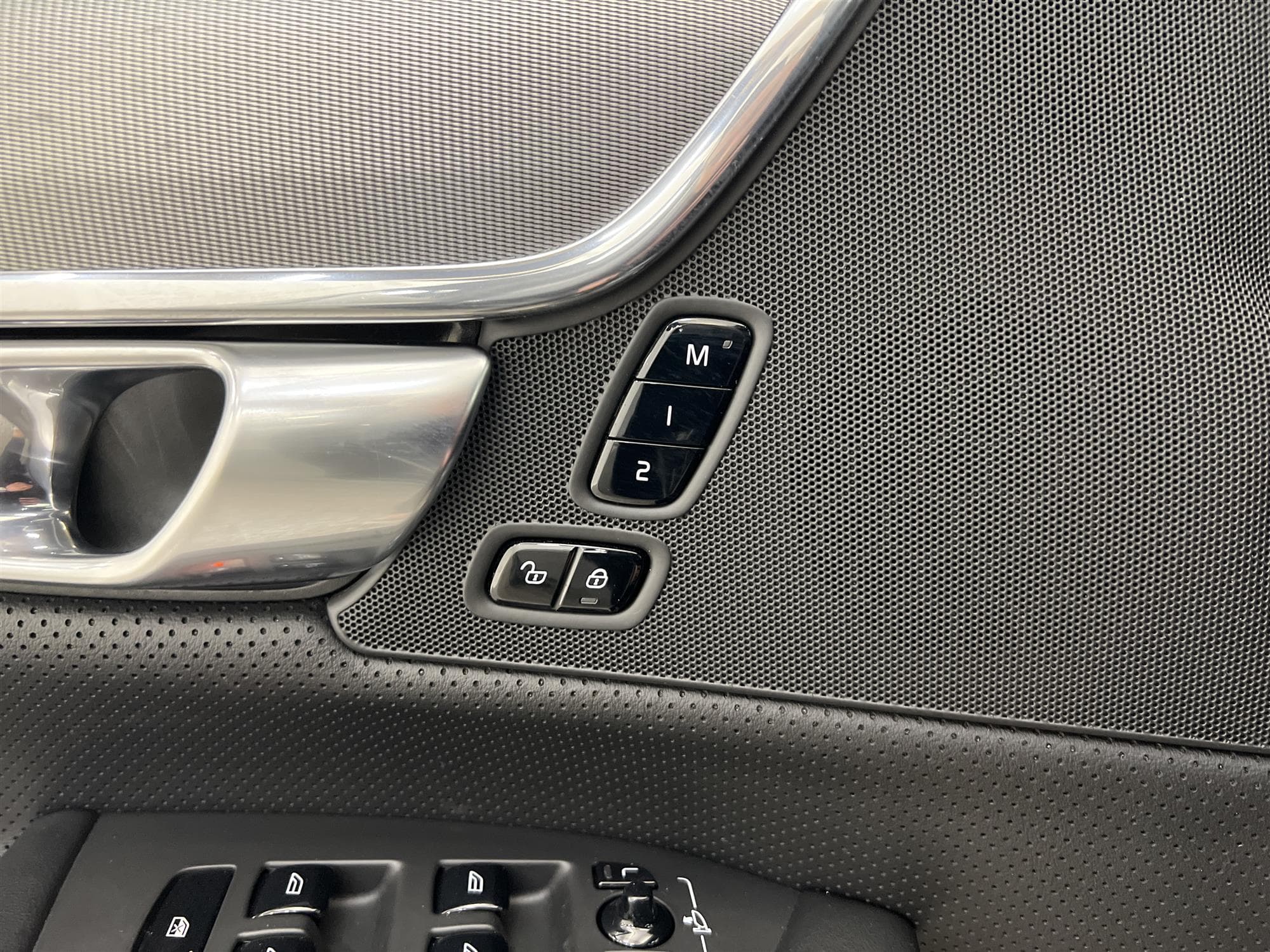 Volvo V90 T5 250hk R Design VOC B-Värm Navi BLIS Drag