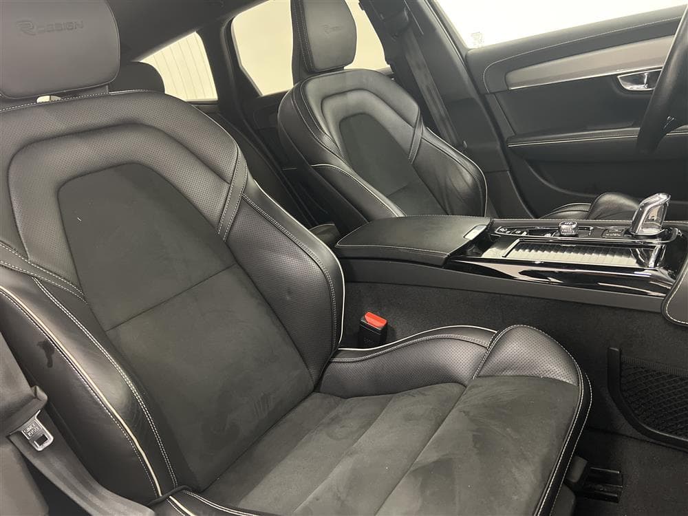 Volvo V90 T8 AWD TwEn 392hk R-Design B&W Drag Värmareinteriör