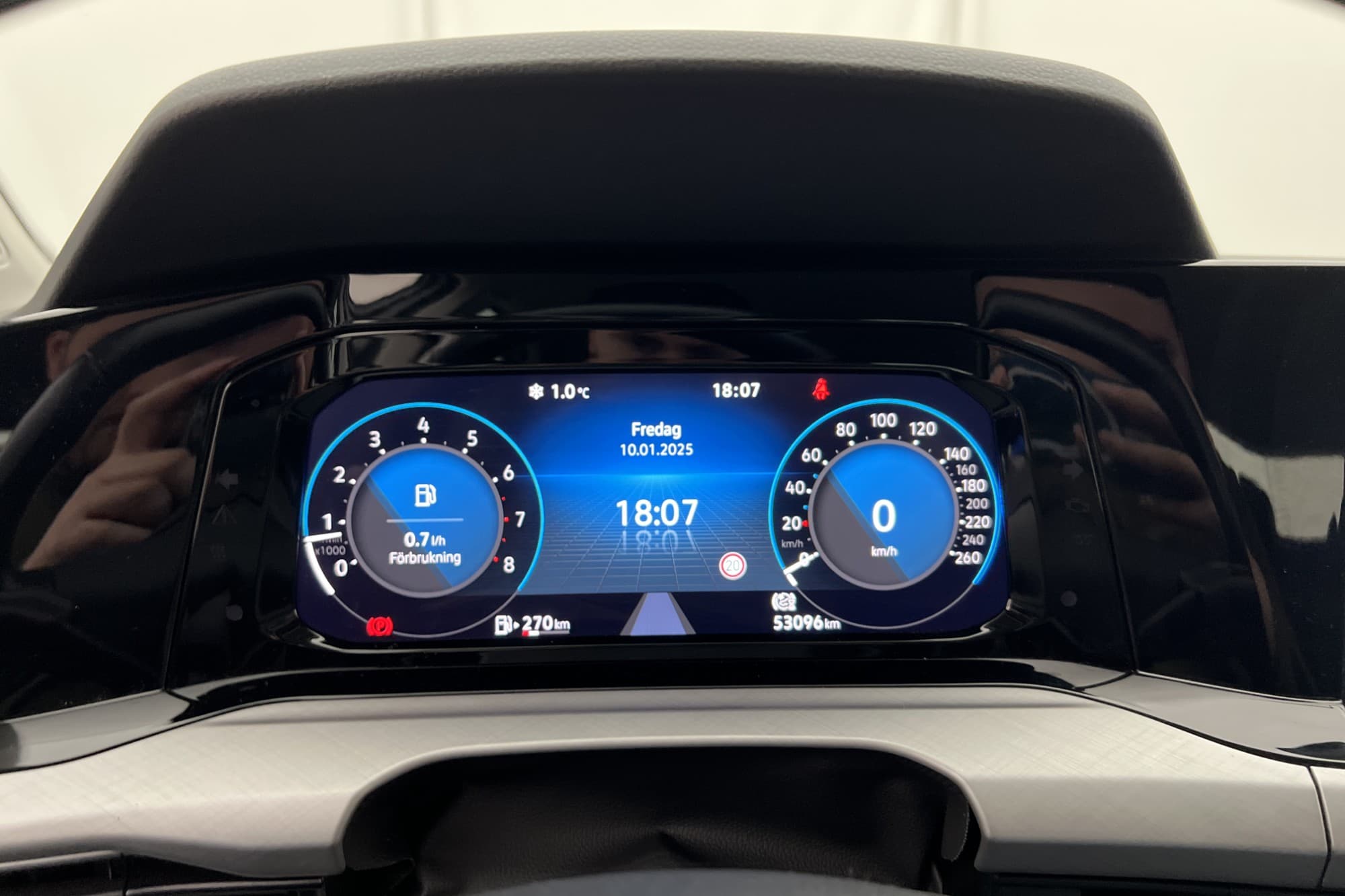 Volkswagen Golf 1.5 TSI 150hk Cockpit Sensorer Navi CarPlay