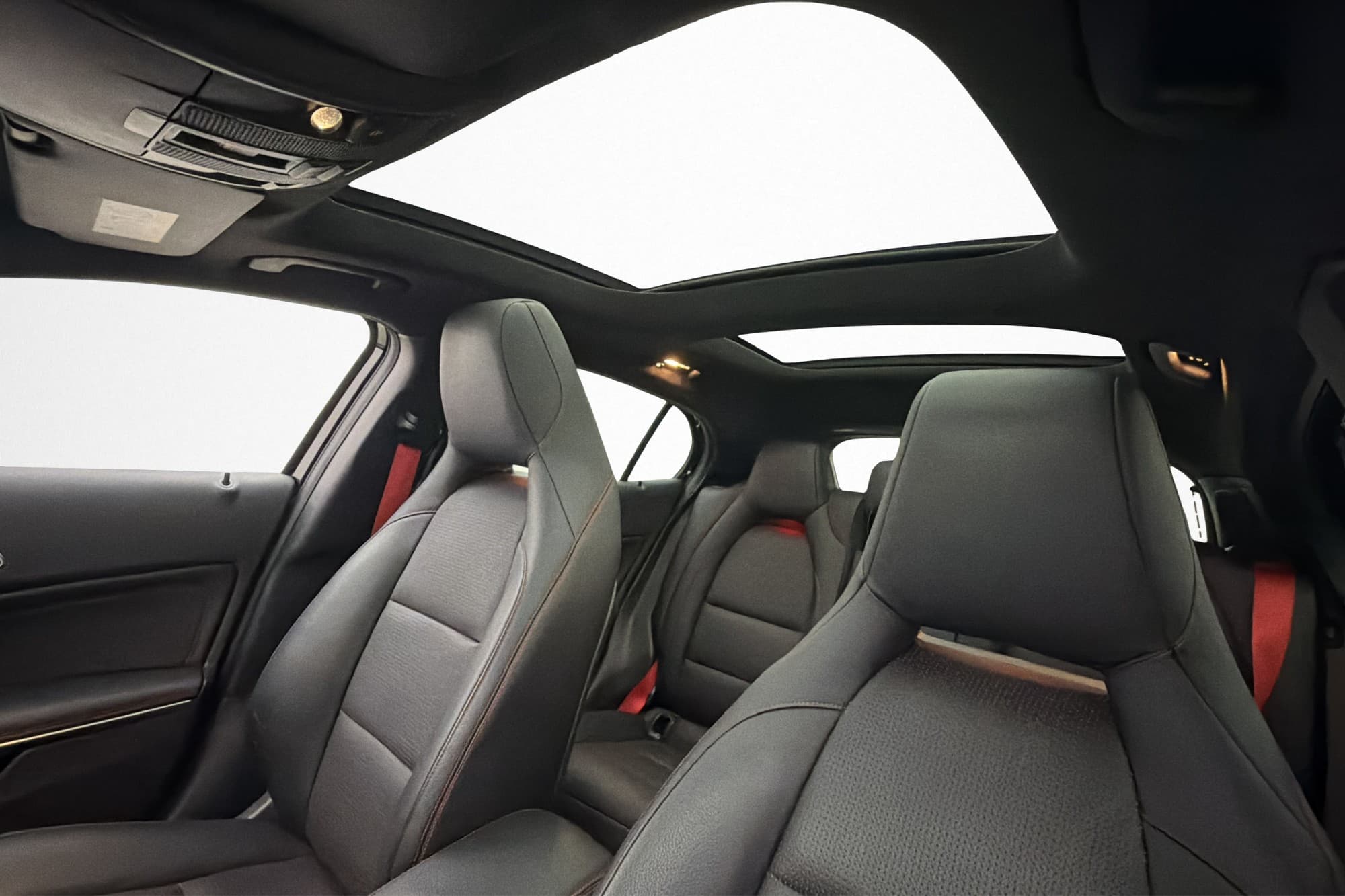 Mercedes-Benz GLA 200 156hk AMG Panorama H/K Kamera Navi