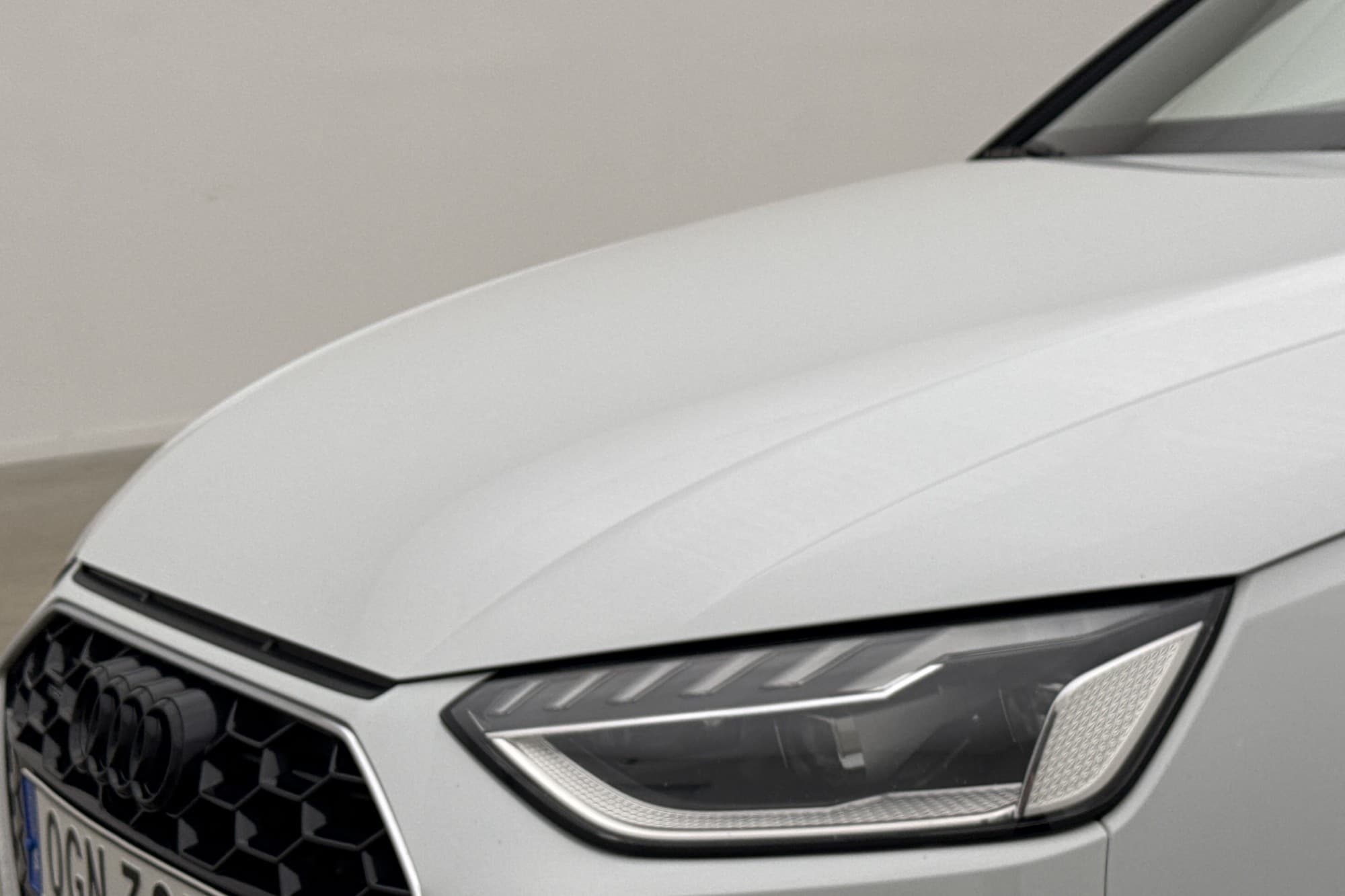 Audi A4 40 TDI Q S-Line Cockpit Värmare Dragkrok Kamera Navi