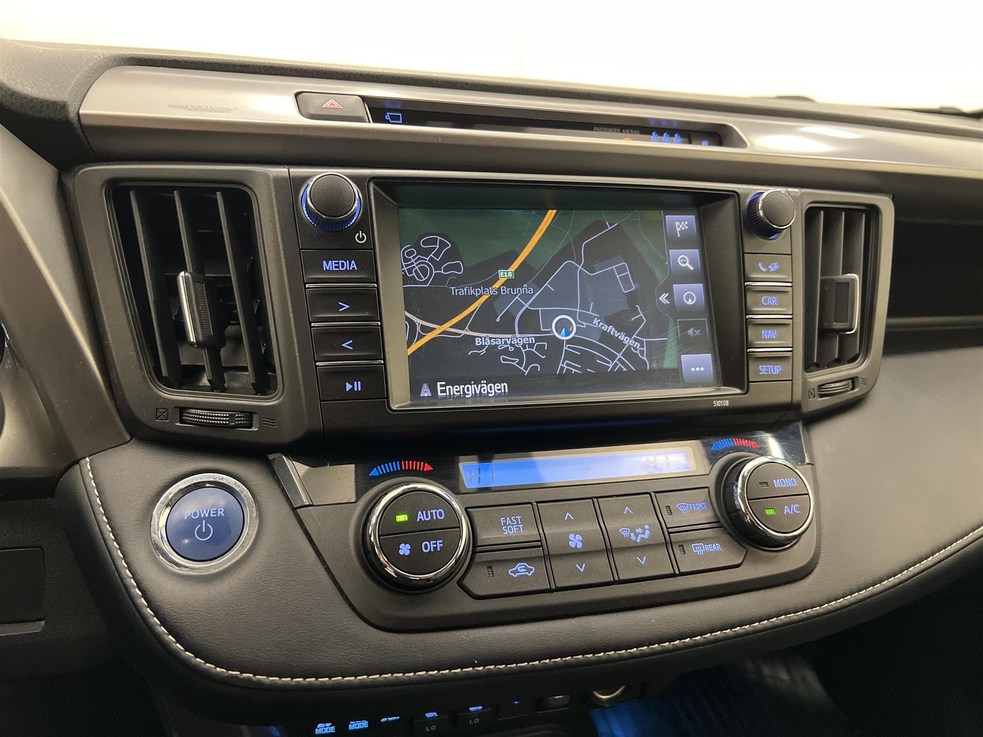 Toyota RAV4 Hybrid AWD 2.5 197hk M&K-Värm 360 Kam Drag