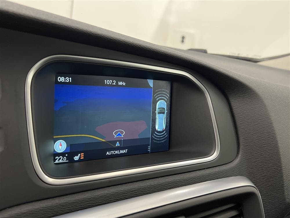 Volvo V40 T4 Cross Country AWD 190hk VOC Värmare Navi Skinn