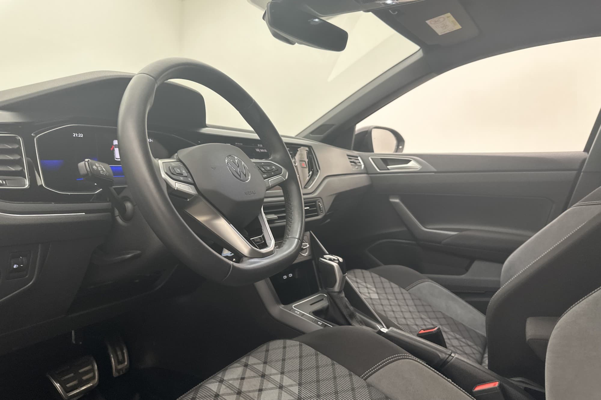 Volkswagen Taigo 1.5 150hk R-Line Cockpit CarPlay P-Sensorer