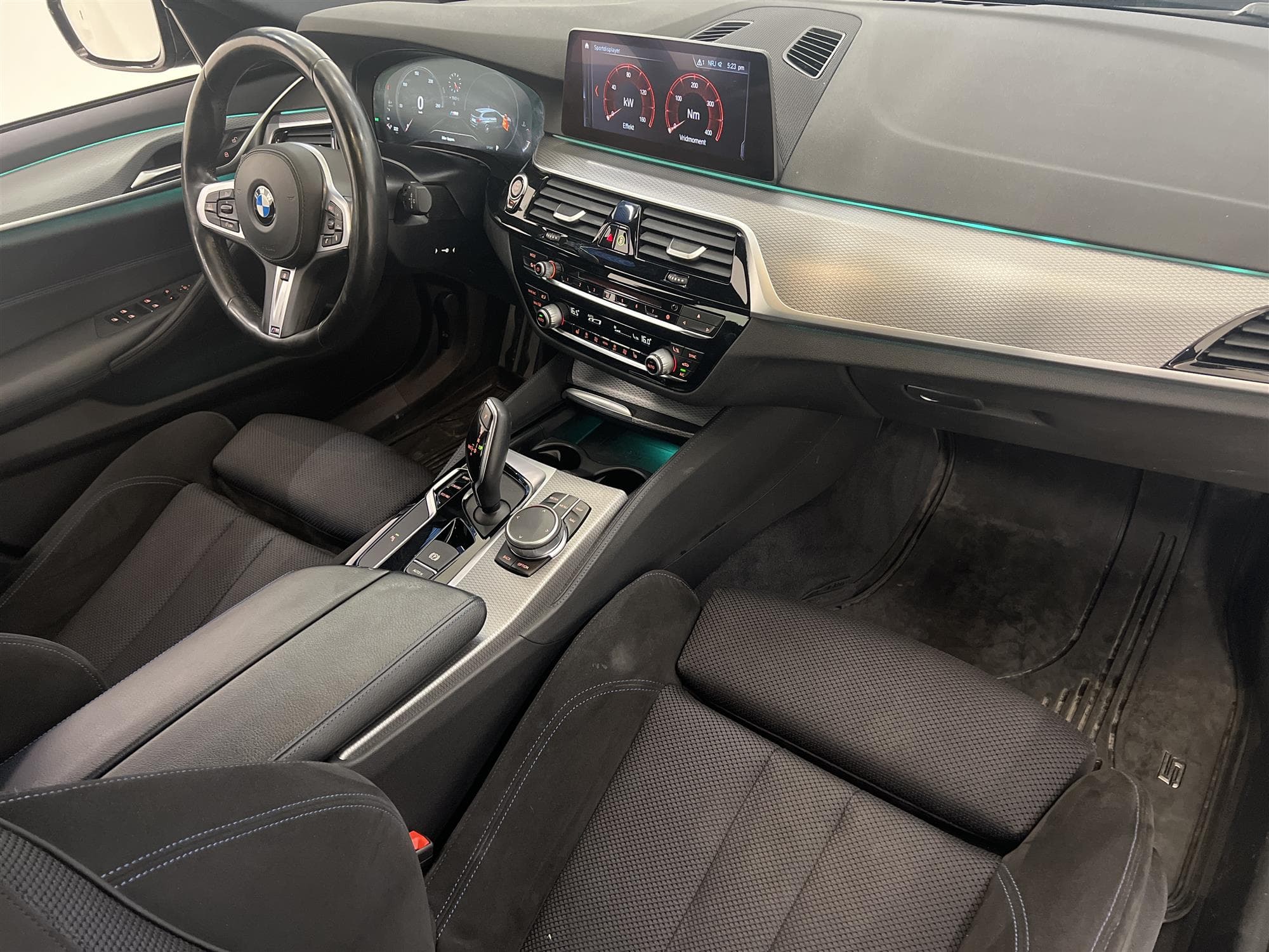 BMW 520d xDrive 190hk M Sport 1 Bruk MOMS Navi Drag D-Värm