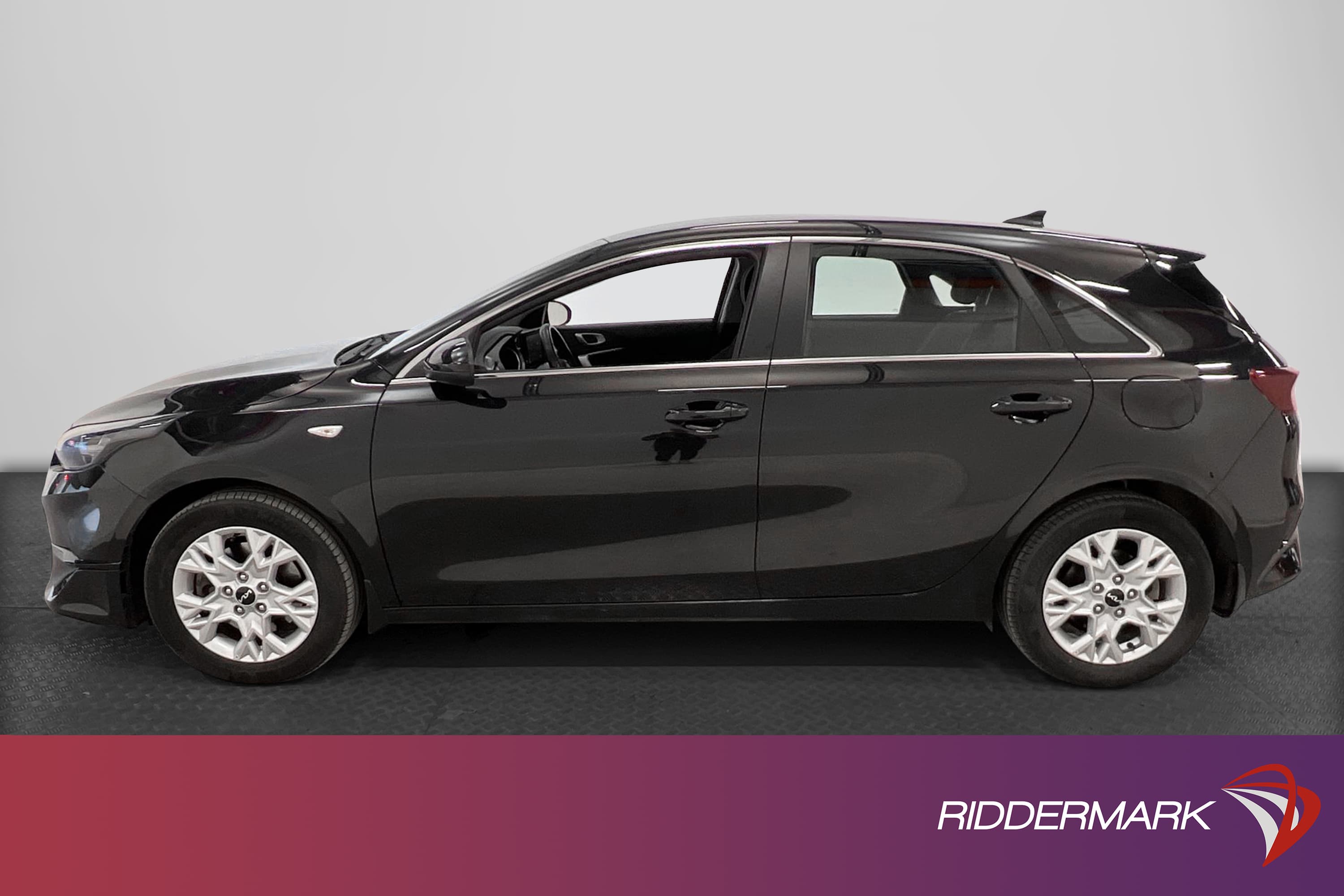 Kia Ceed 1.0 T-GDI Action Kamera Carplay Rattvärme 1 Brukare