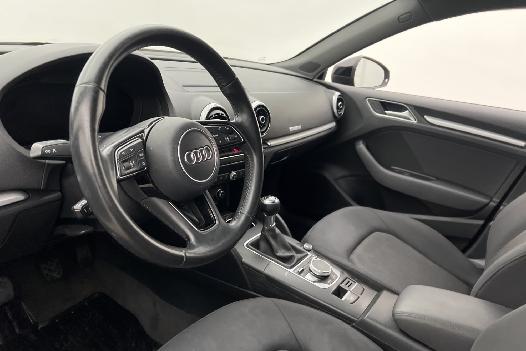 Audi A3 TFSI Proline Cockpit Navi Adaptiv-Fart Sensorer