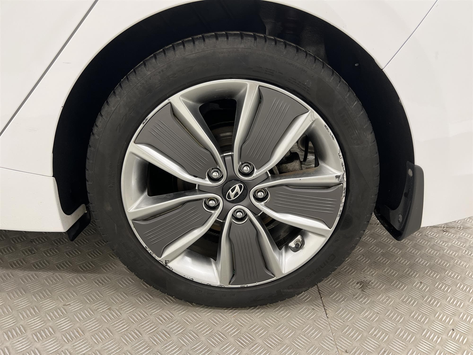 Hyundai IONIQ Hybrid 1.6 DCT 141hk Backkamera Navi 0,39l/mil