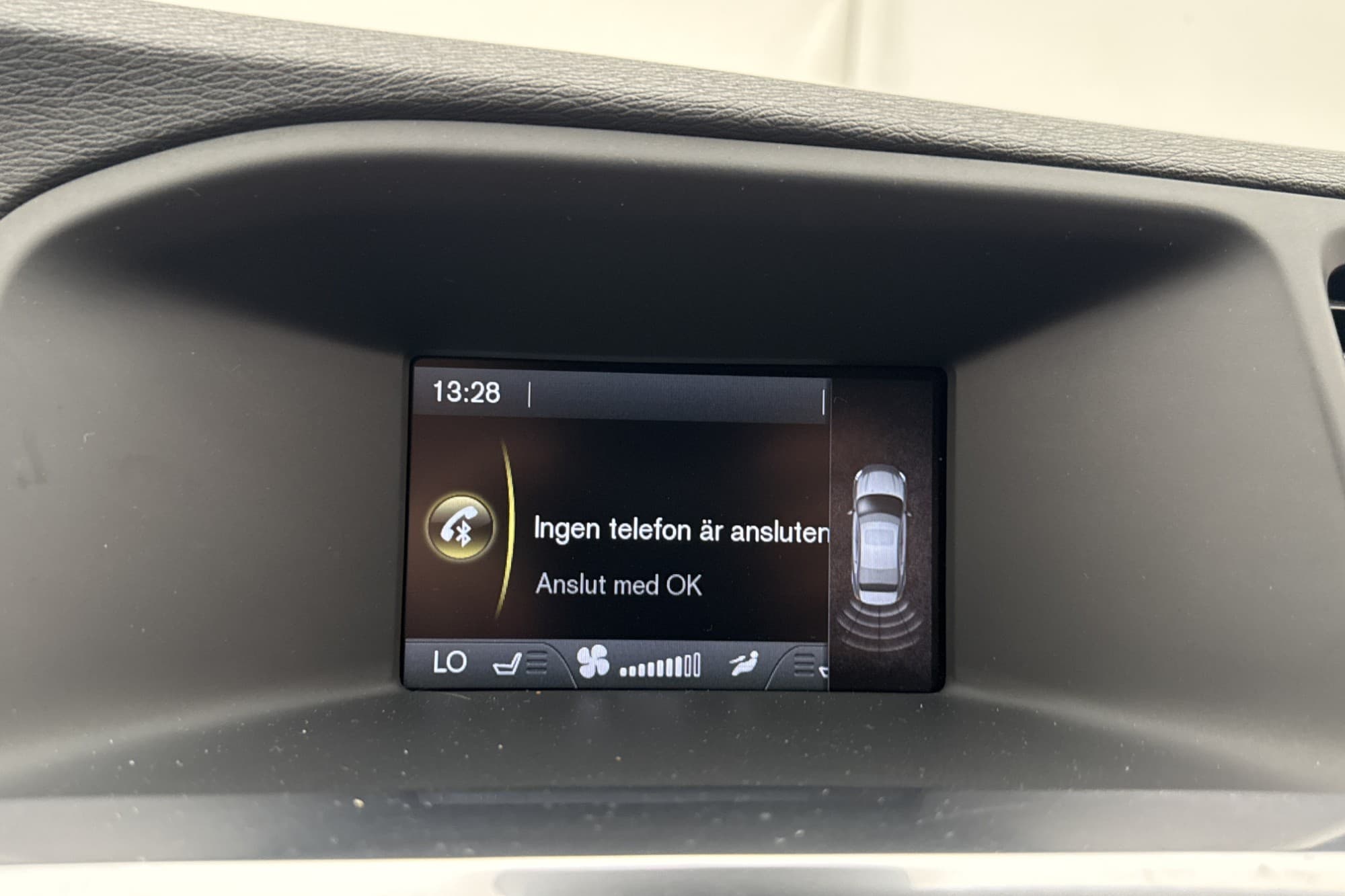 Volvo S60 T5 240hk R-Design P-Sensorer Halvskinn Farthållare