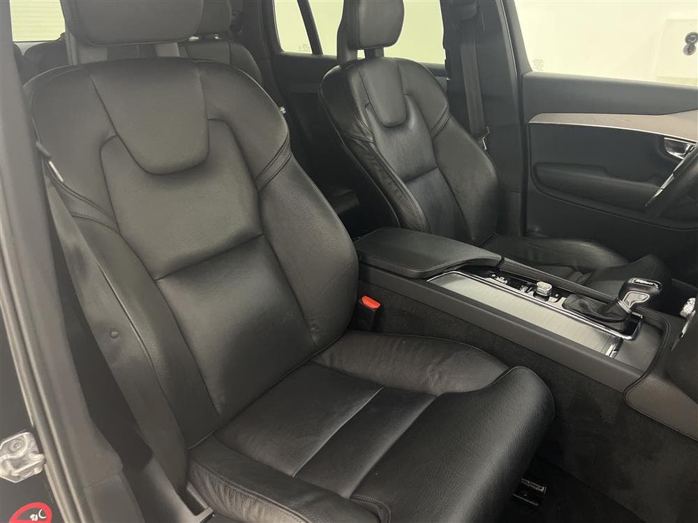 Volvo XC90 D5 225hk AWD Inscription D-Värm VOC B-Kamera Naviinteriör