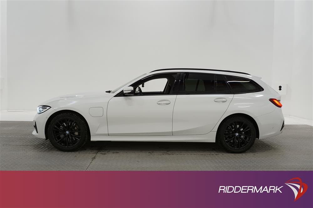 BMW 330e xDrive Touring 292hk