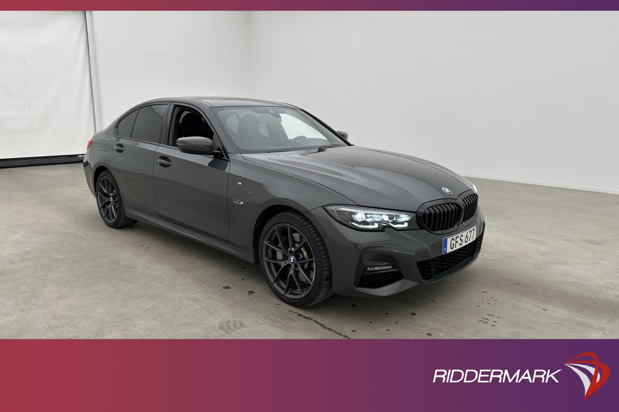 BMW 330e xDrive 292hk