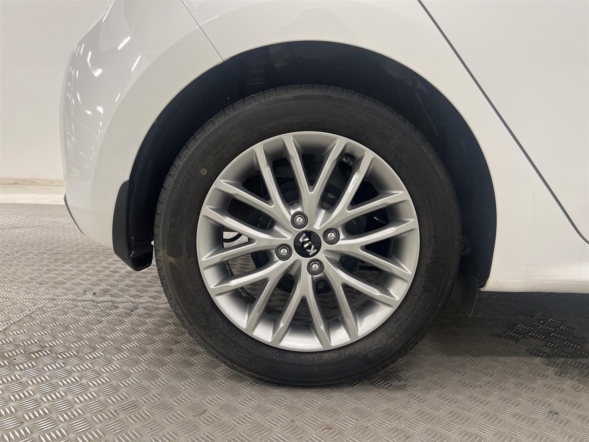 Kia Rio 1.2 84hk M&K-Värmare B-Kamera 712kr Skatt 0,51L/mil