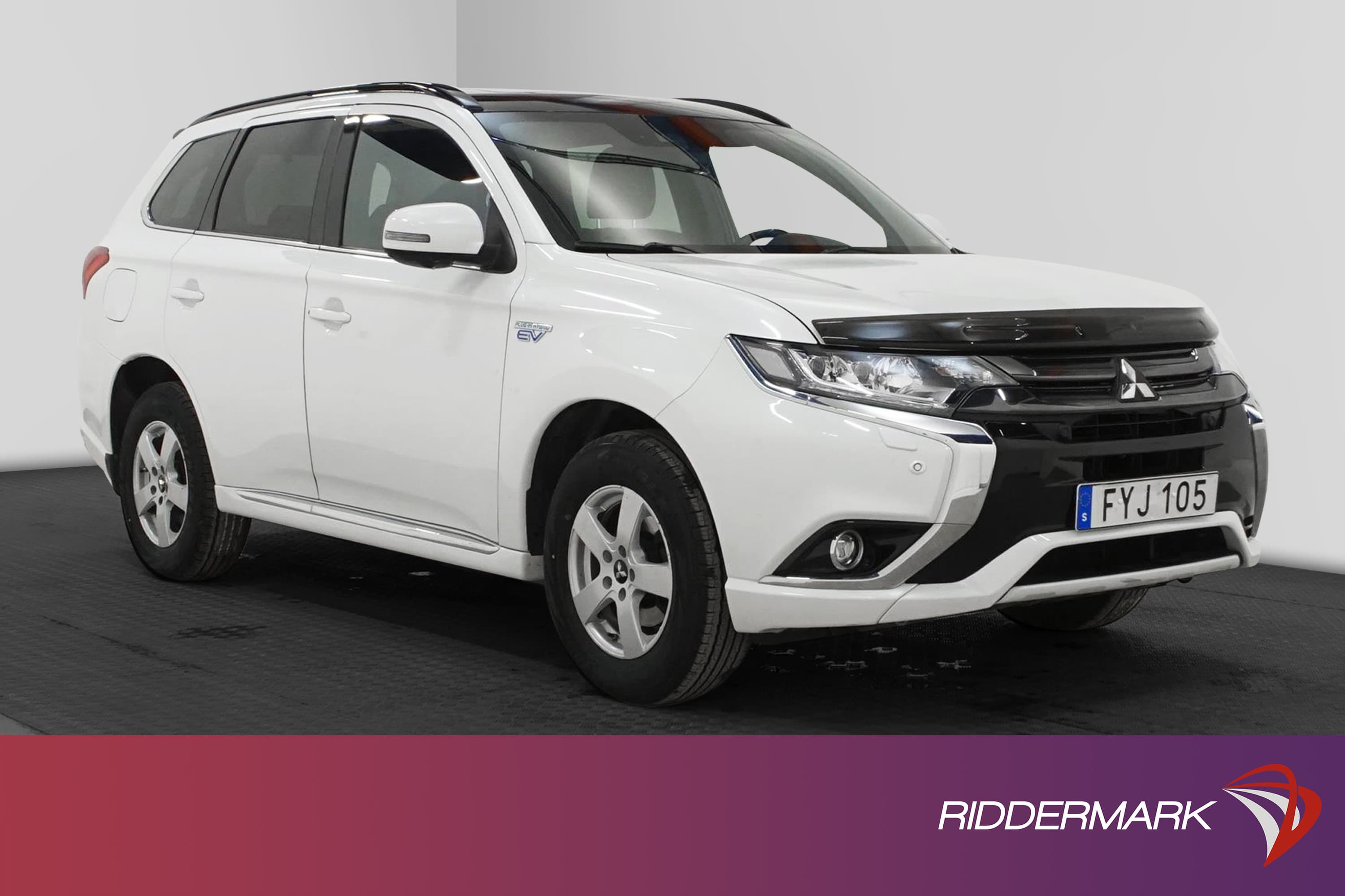 Mitsubishi Outlander P-HEV 4WD 360° Drag Taklucka Carplayexteriör
