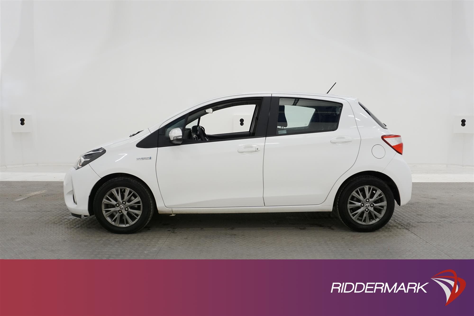 Toyota Yaris Hybrid 101hk