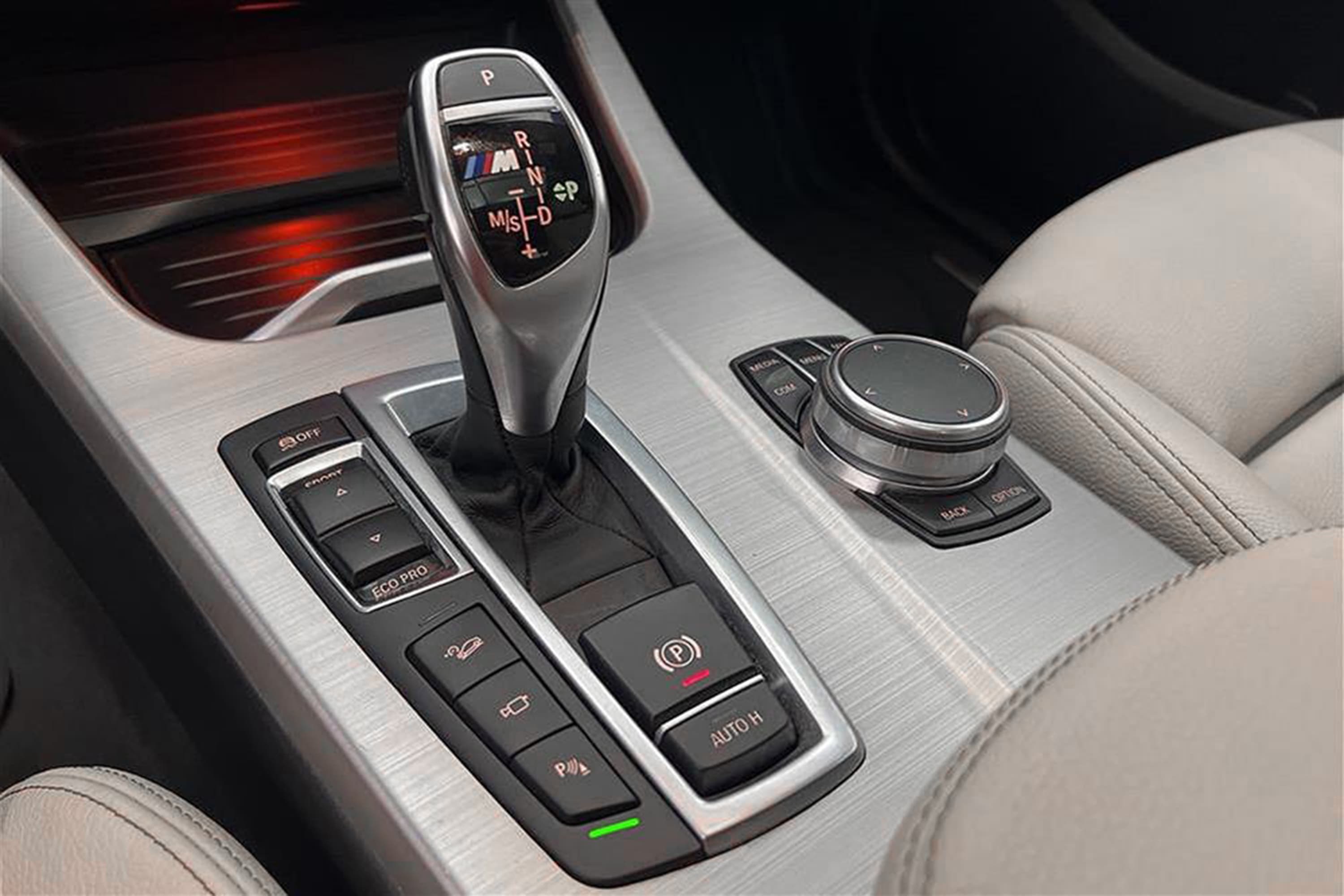 BMW X4 M40i 360hk M-Sport T-lucka 360° H/K HUD Navi Draginteriör