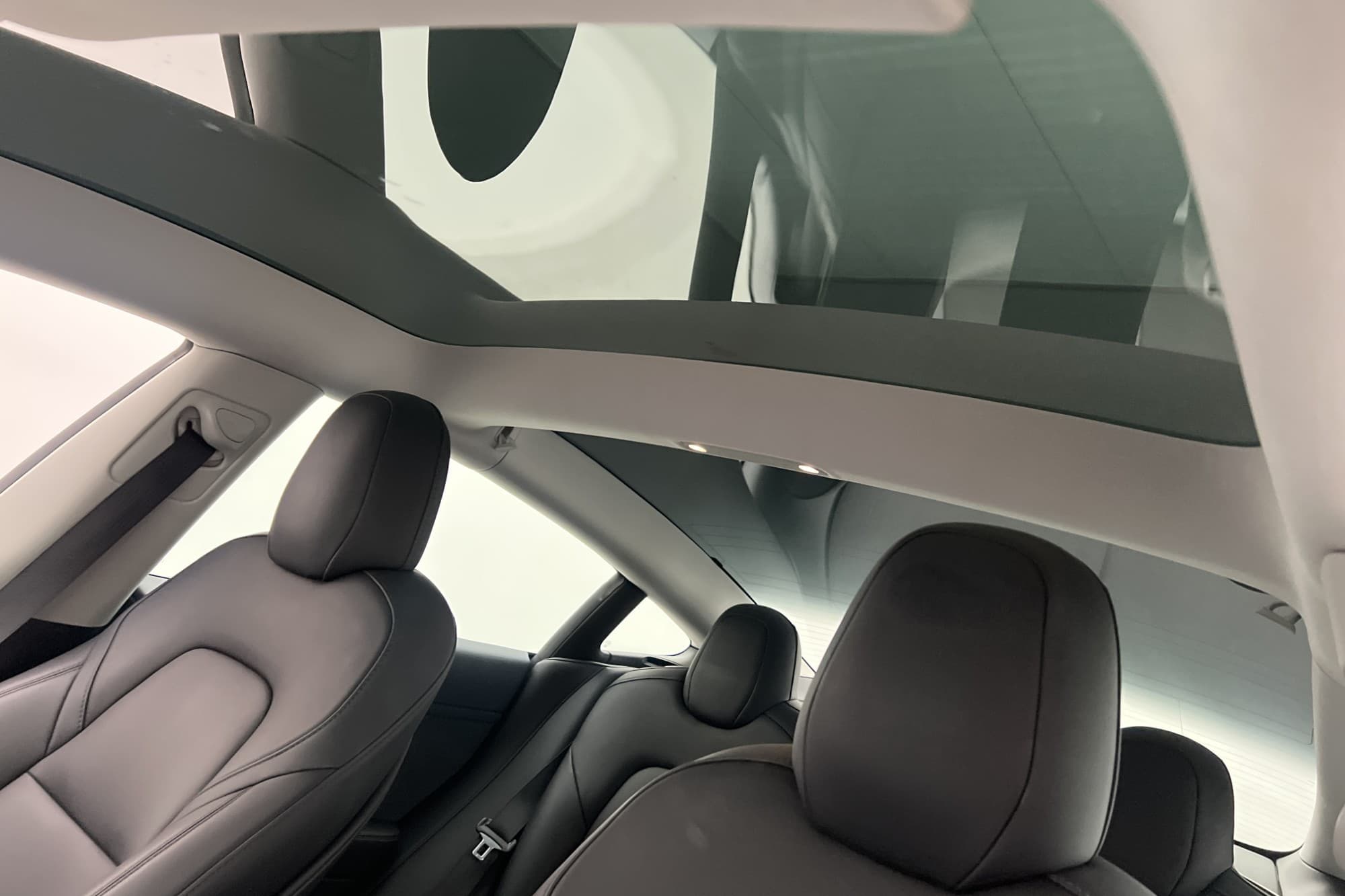 Tesla Model 3 Standard Range Svensksåld Rattvärme AP 