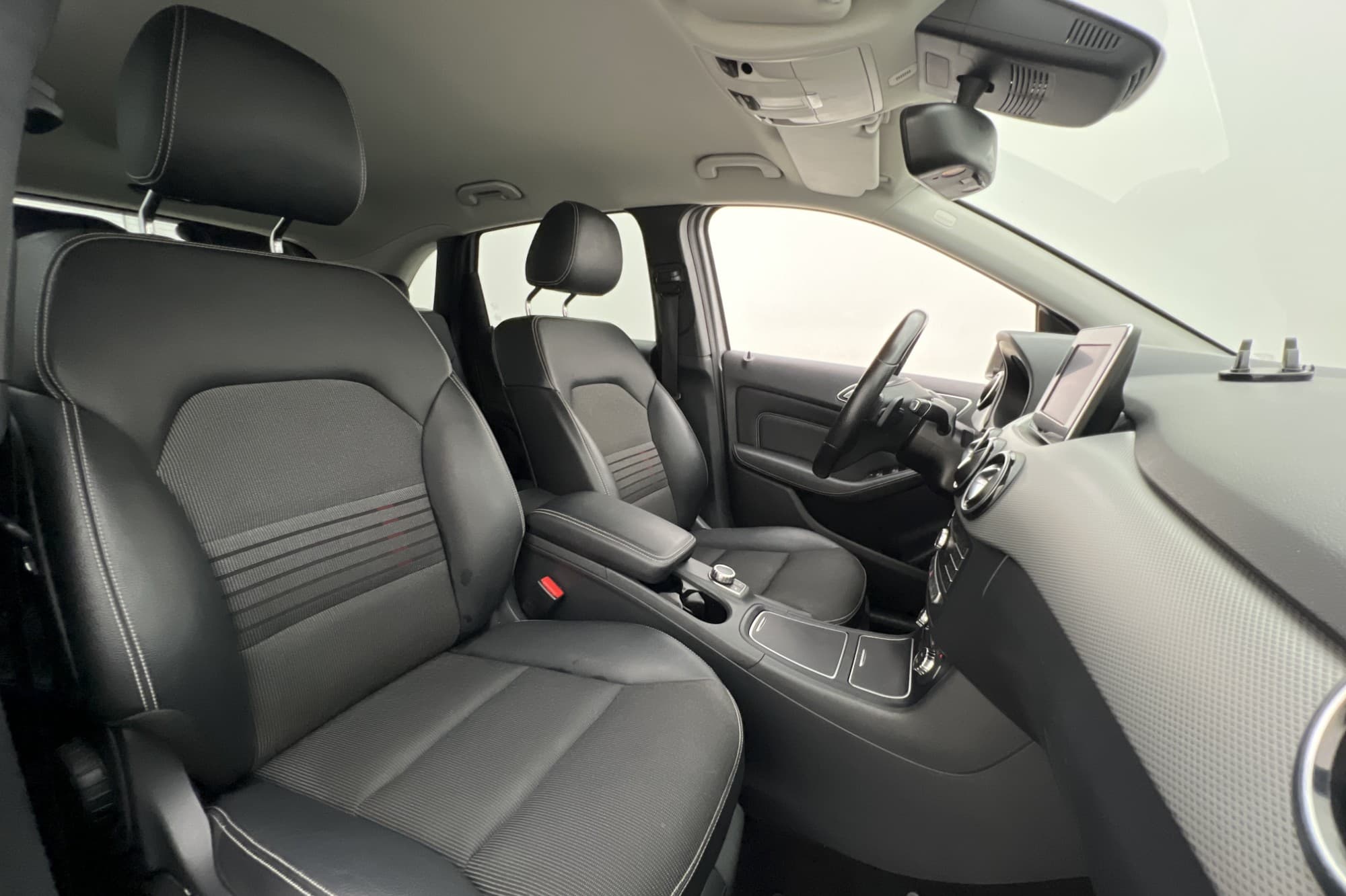 Mercedes-Benz B 180 109hk Urban Dragkrok Kamera Navi