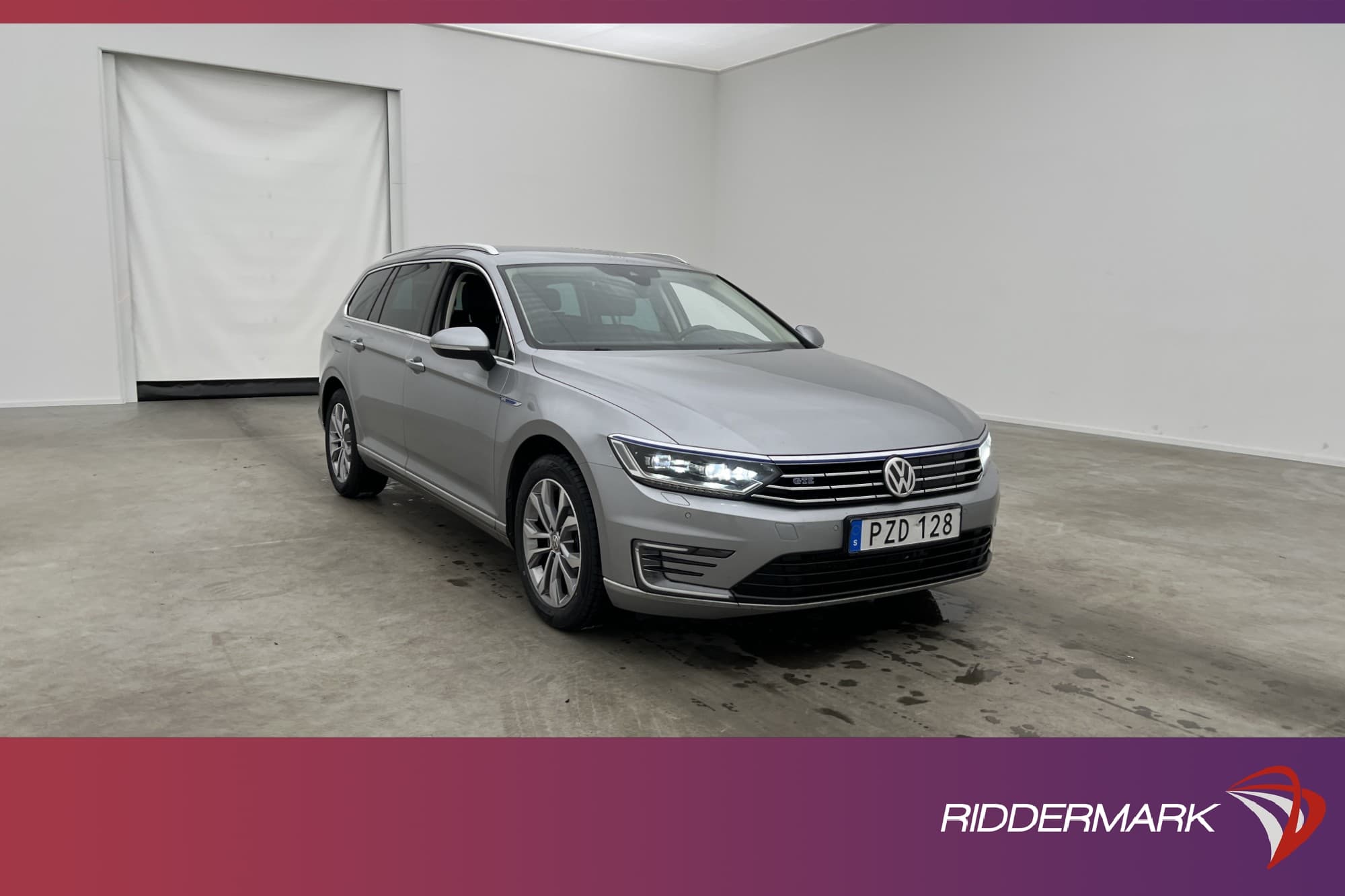 Volkswagen Passat GTE 218hk