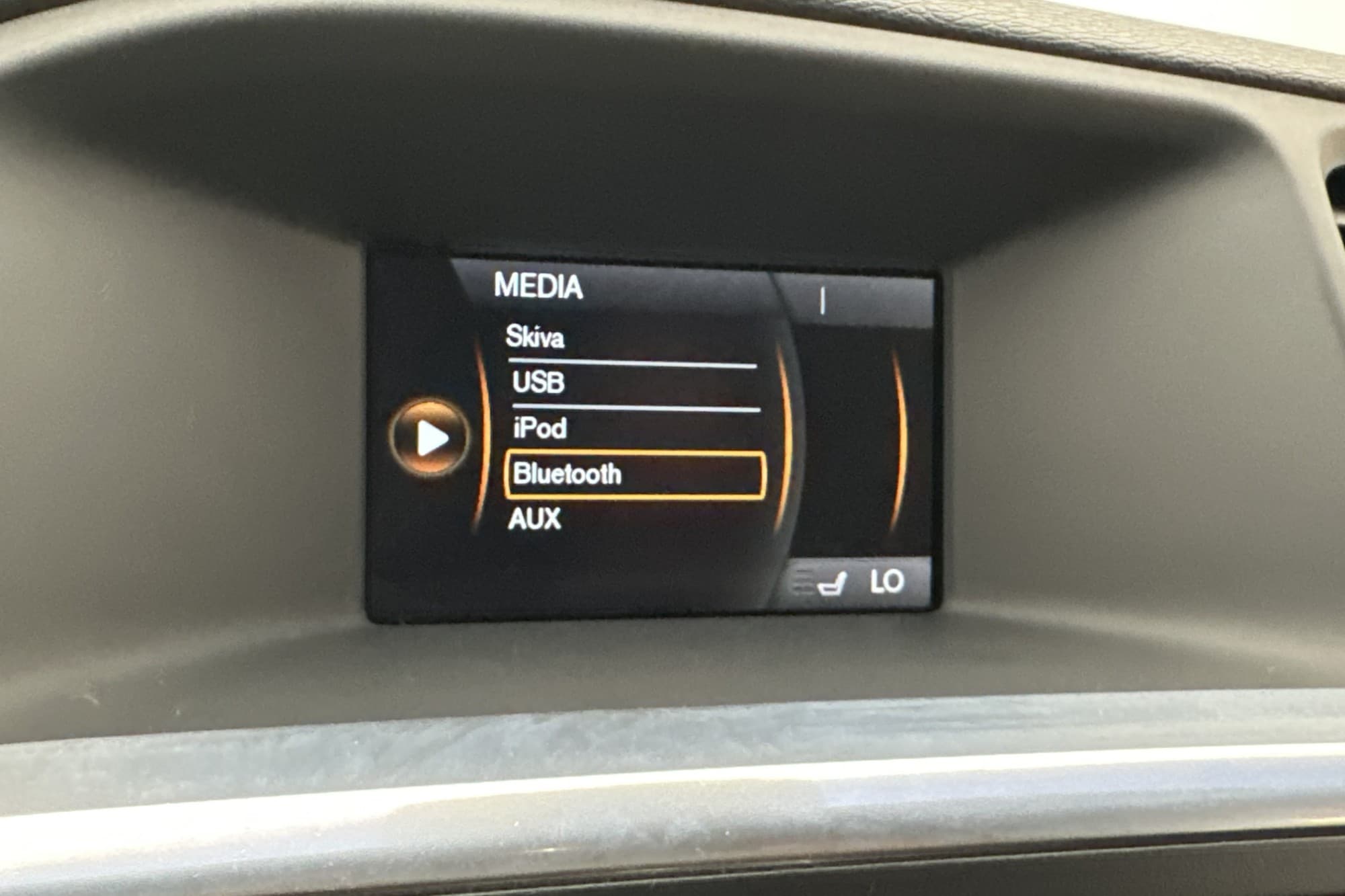 Volvo V60 D2 120hk Momentum D-värmare Drag Bluetooth 