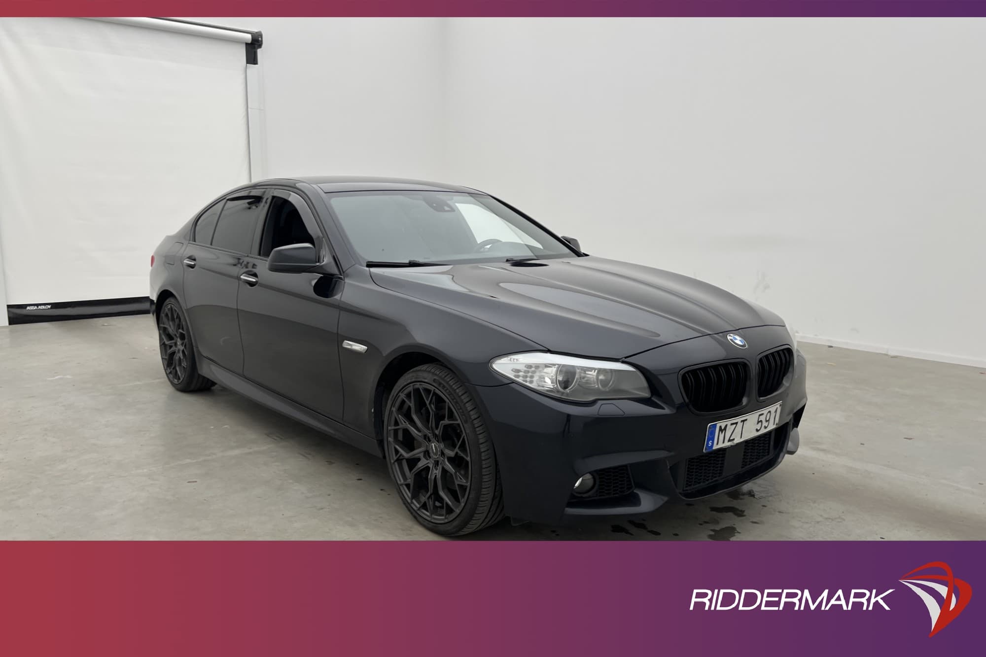 BMW 535i xDrive Sedan 306hk M Sport Navi HUD HiFi Skinn