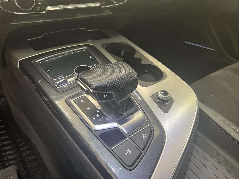 Audi Q7 TDI 272hk Quattro S-Line Cockpit Värmare BOSE 7-Sitsinteriör