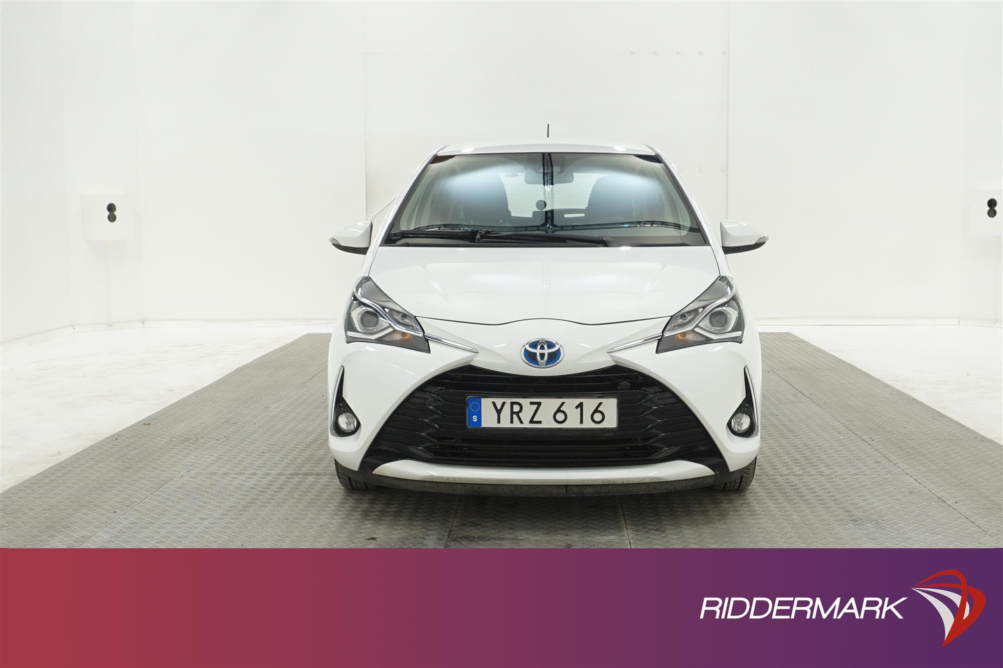 Toyota Yaris Hybrid e-CVT 101hk
