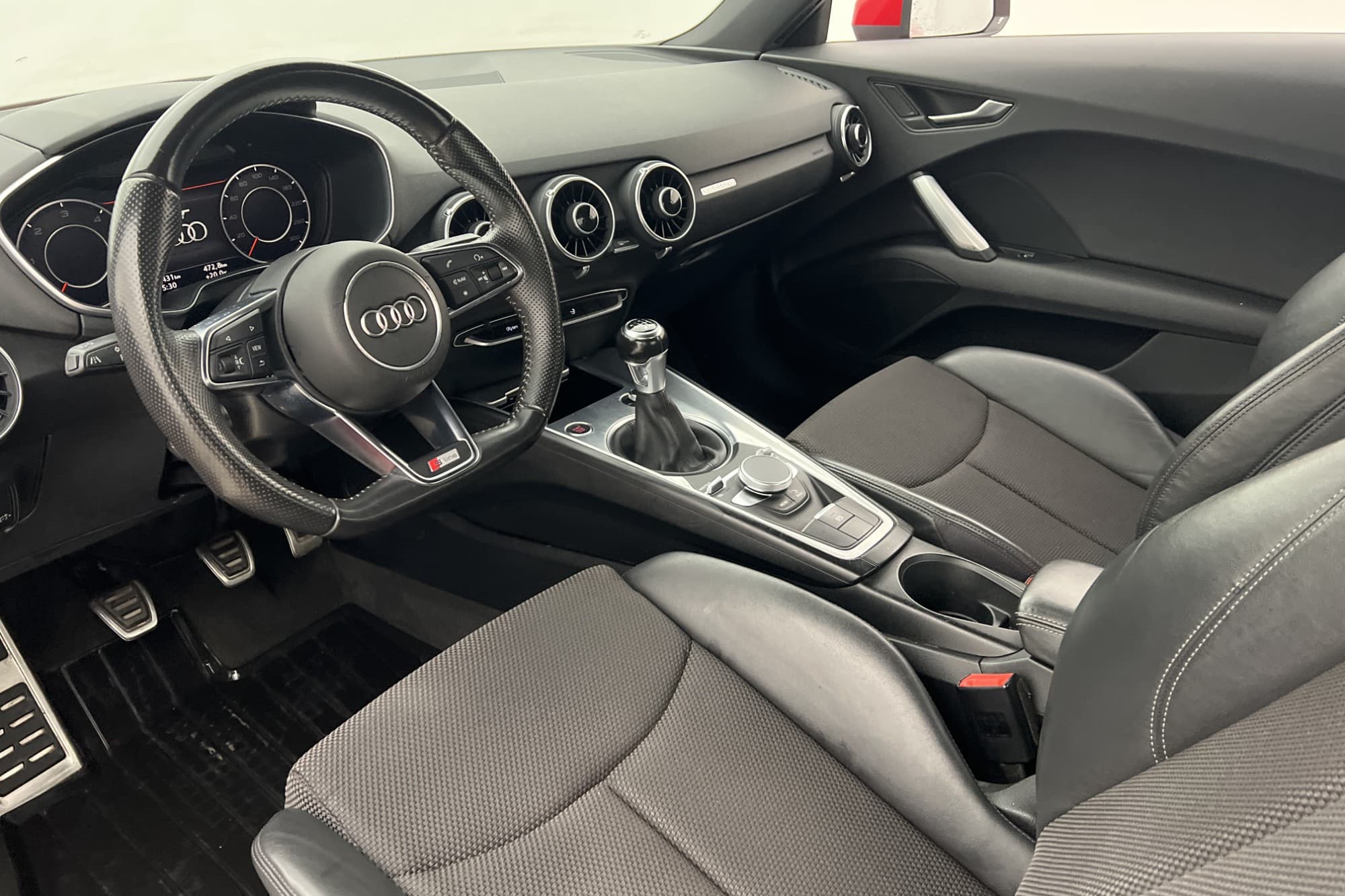 Audi TT Coupé TDI 184hk S-Line Cockpit P-Sensorer Halvskinn