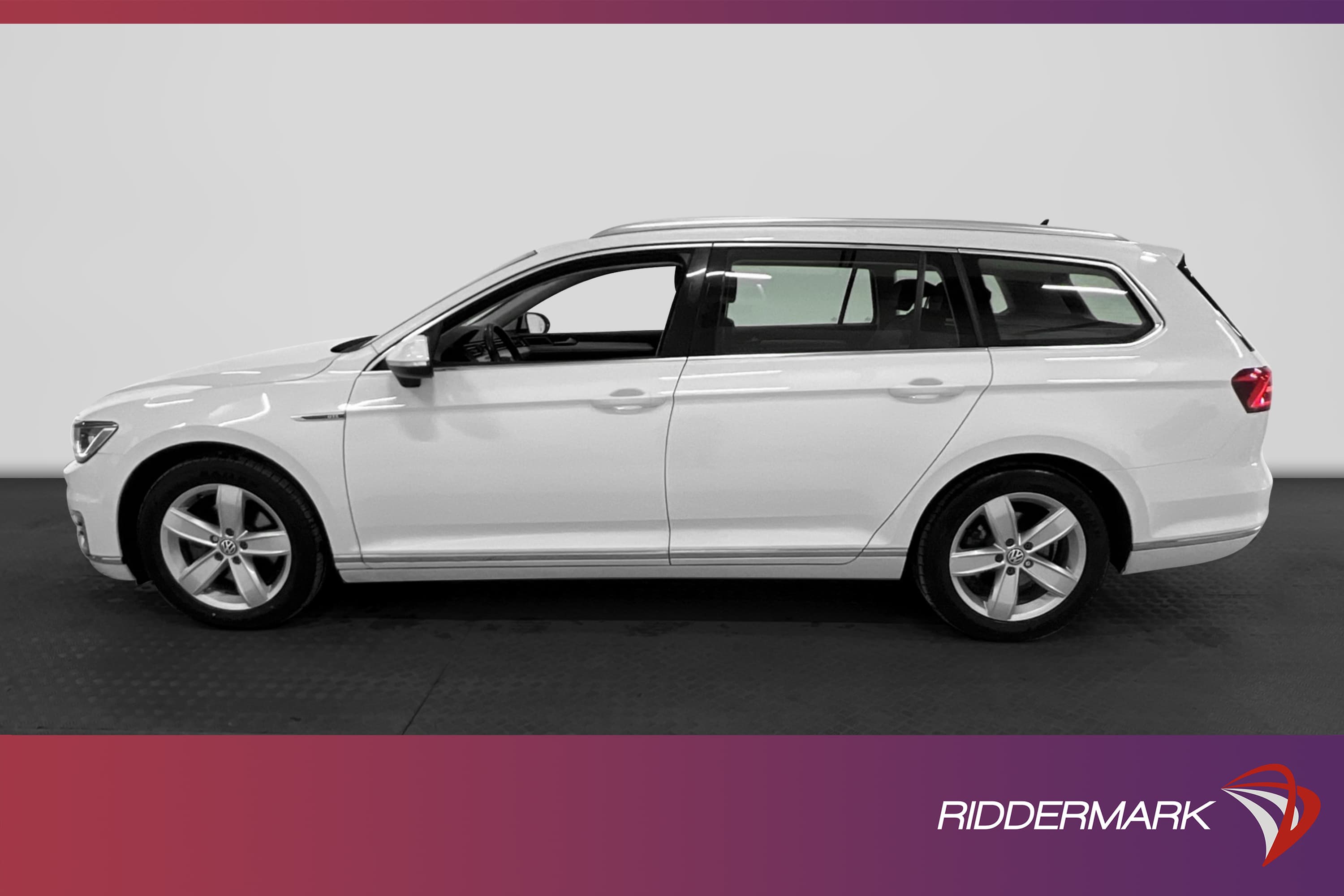 Volkswagen Passat GTE 218hk