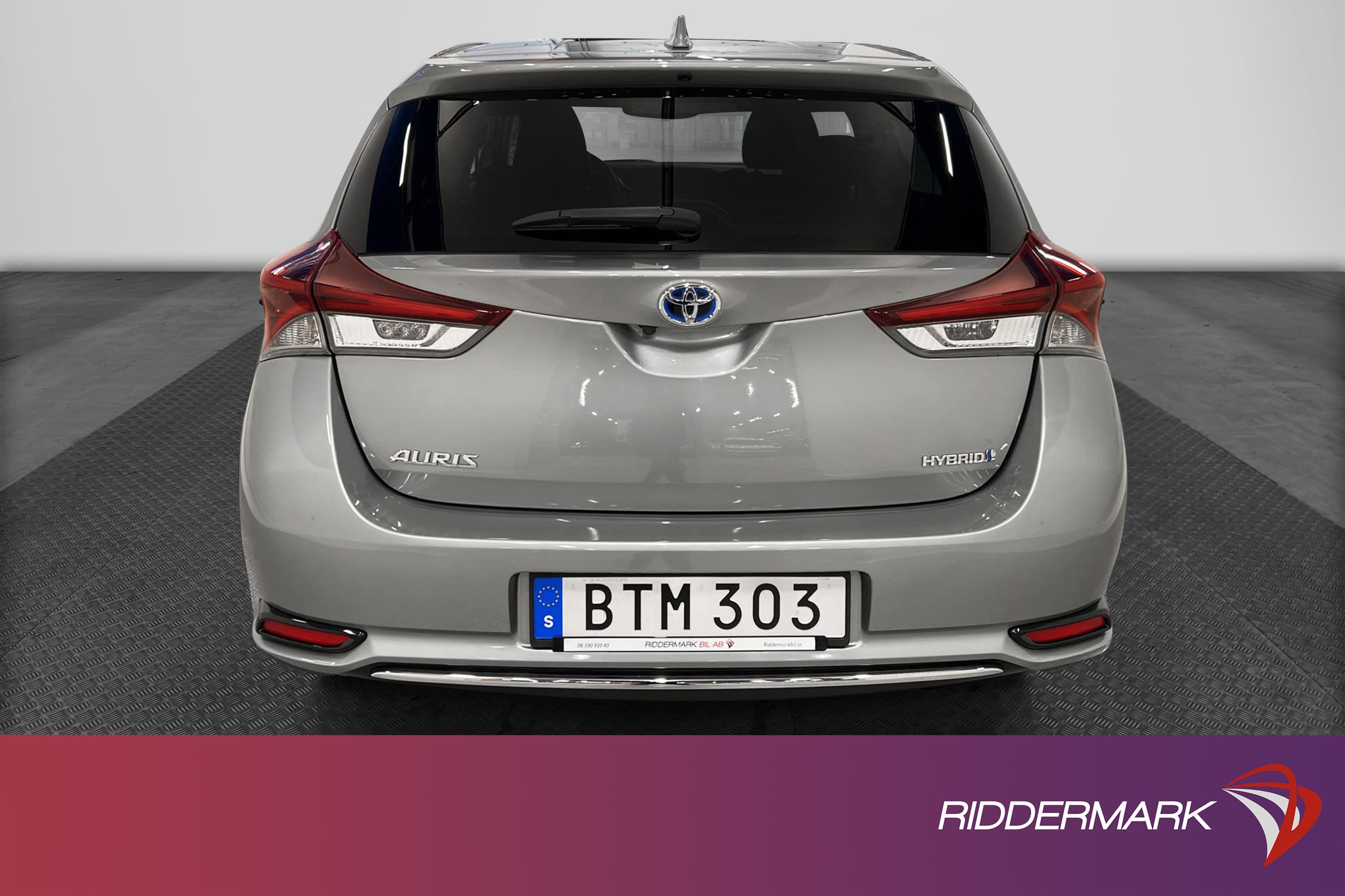 Toyota Auris Hybrid e-CVT 136hk B-Kam 360kr Skatt 0,39L/mil