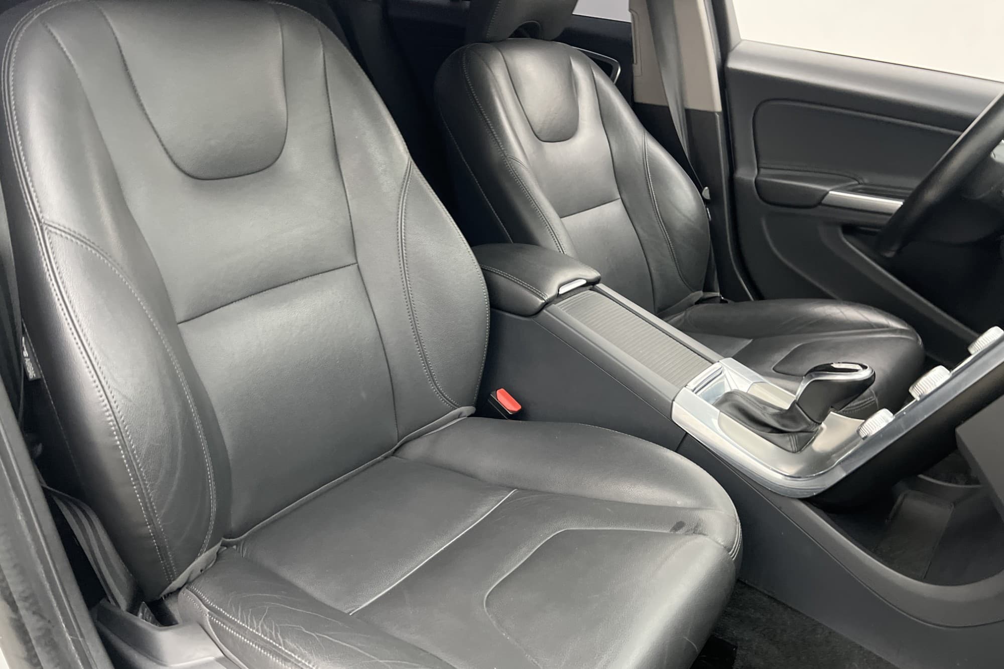 Volvo S60 D3 Summum D-Värmare Navi Skinn Sensorer BLIS