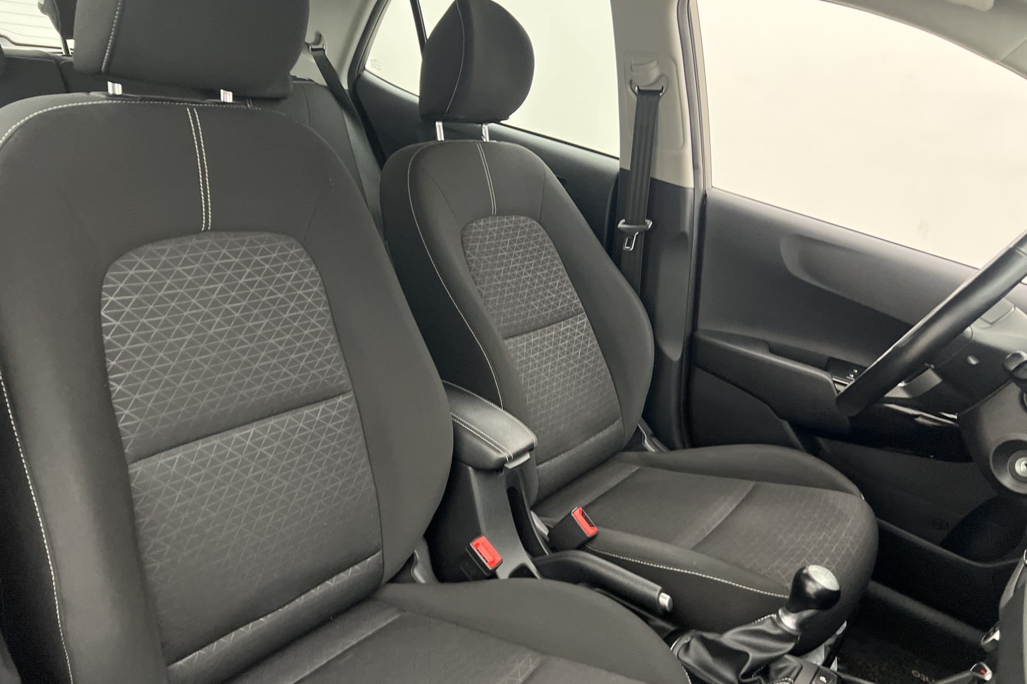 Kia Picanto 1.0 MPI 67hk Launch Edition Rattvärme Låg-skatt