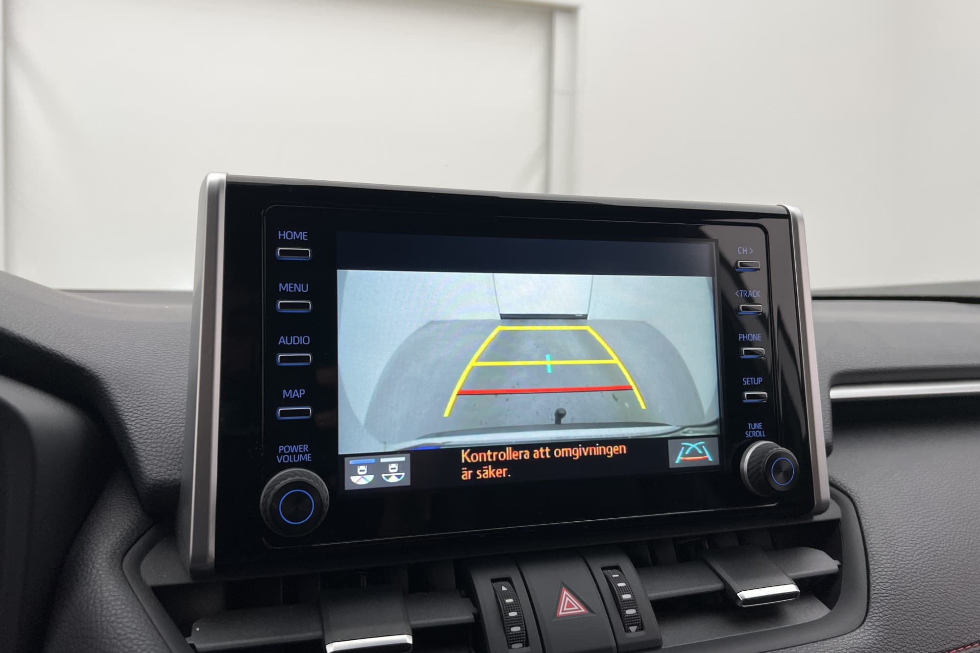Toyota RAV4 Plug-in AWD 306hk Launch Edt Kamera Drag MOMS
