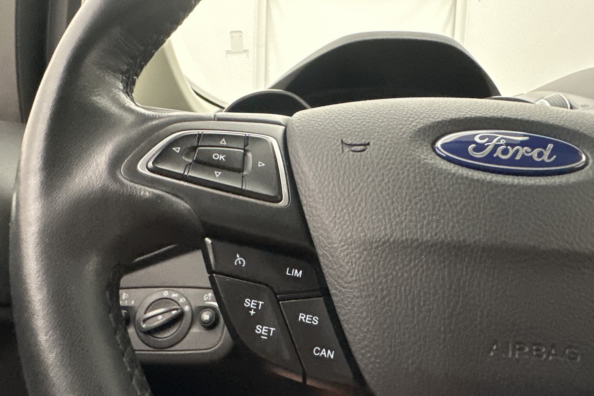 Ford C-Max EcoBoost 125hk Titanium B-kamera Rattvärme