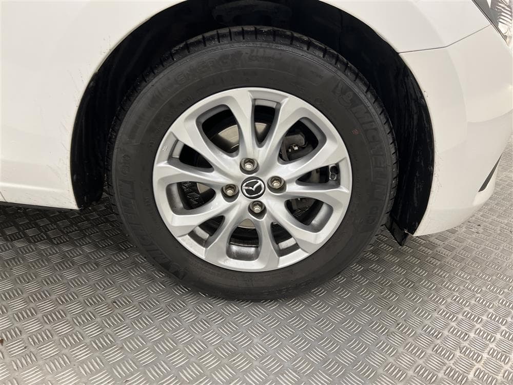 Mazda 2 5dr 1.5 75hk 2 Bruk Motorvärmare Välserv 0,49l/milinteriör