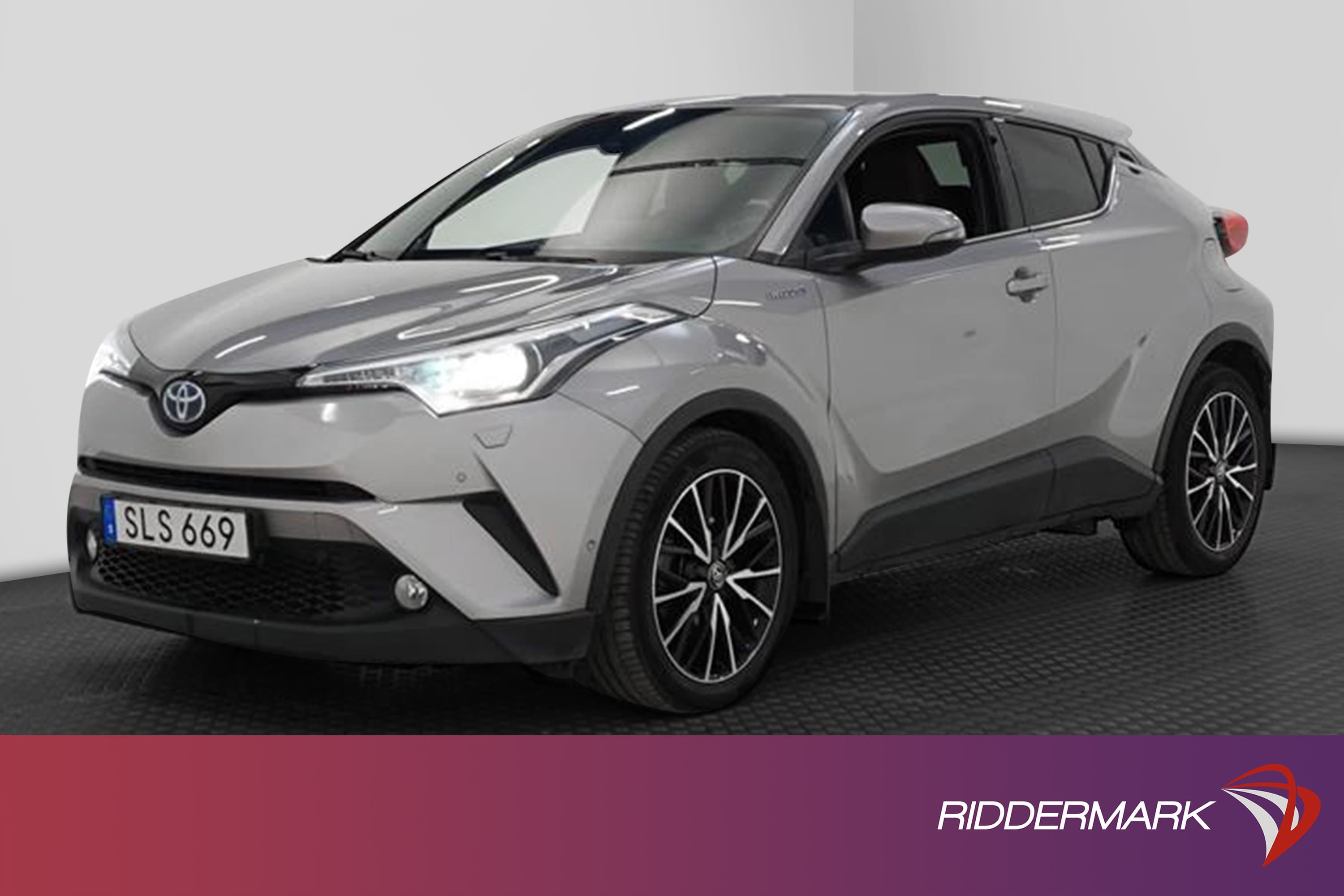 Toyota C-HR 1.8 HSD 122hk Executive B-Kam Nav Skinn JBL Drag