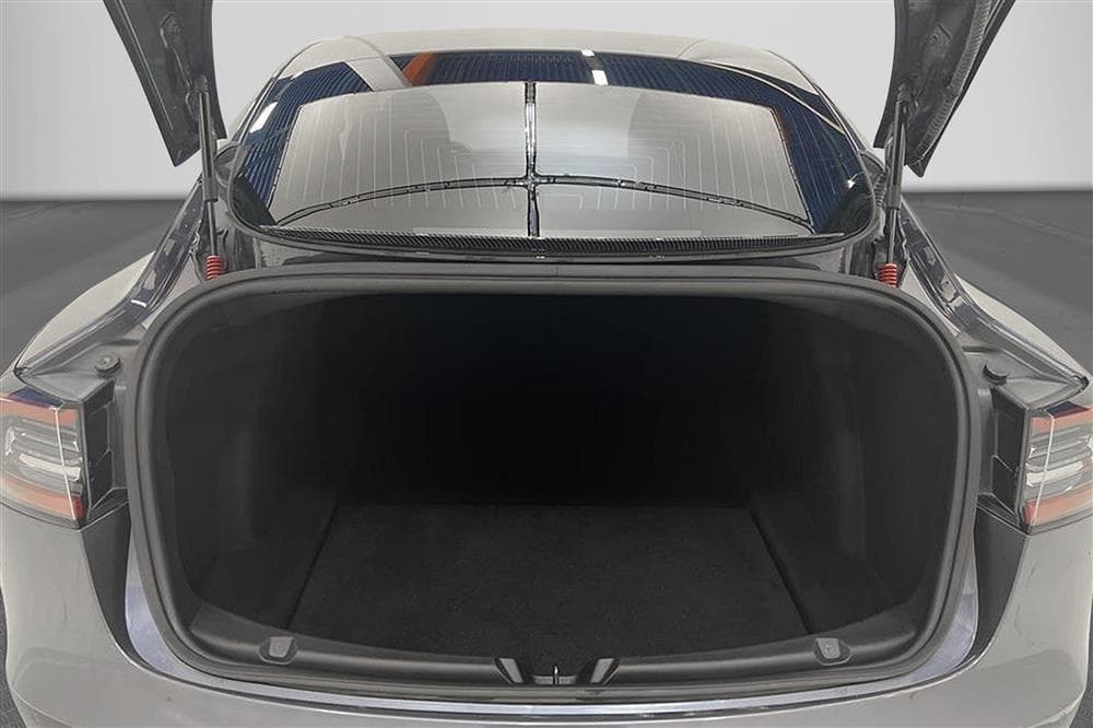 Tesla Model 3 Performance AWD 510hk Svensksåld Premiuminteriör