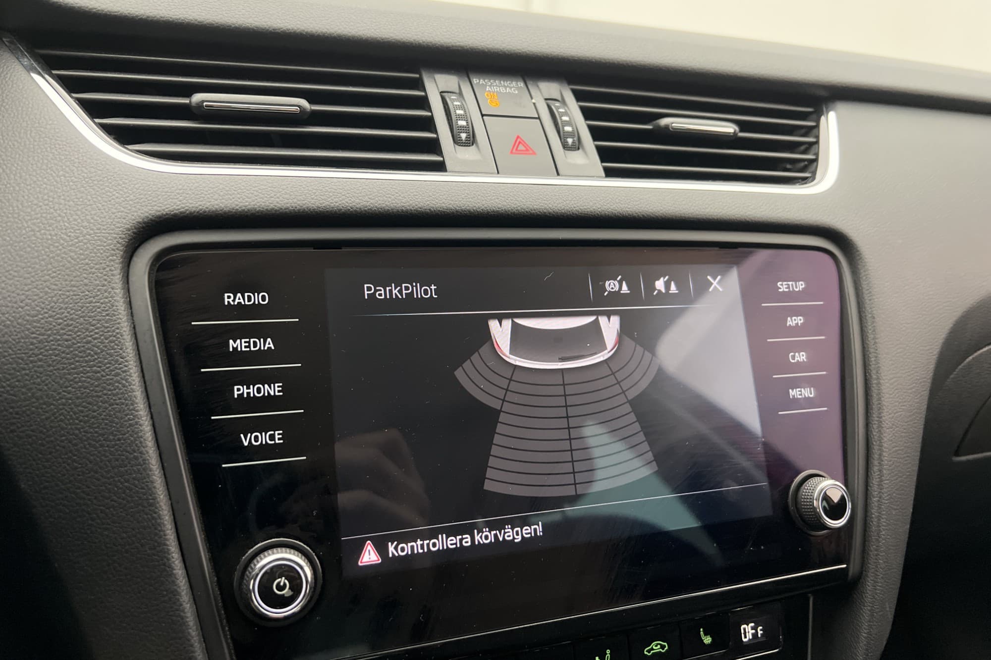 Skoda Octavia Kombi TSI 115hk Style Dragkrok CarPlay Värmare