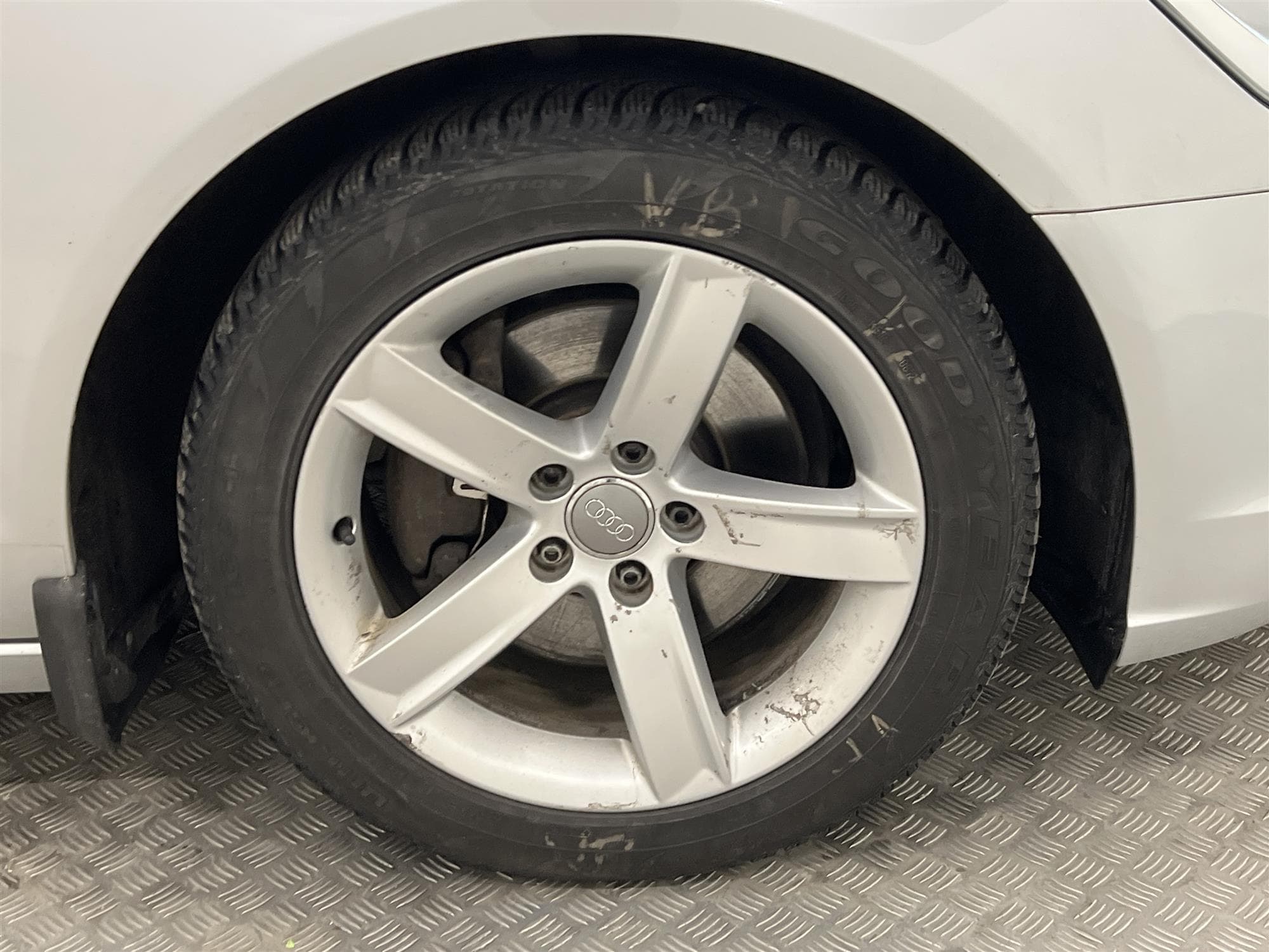 Audi Avant 2.0 TDI DPF 177hk Dragkrok Nyservad 0,51L/mil