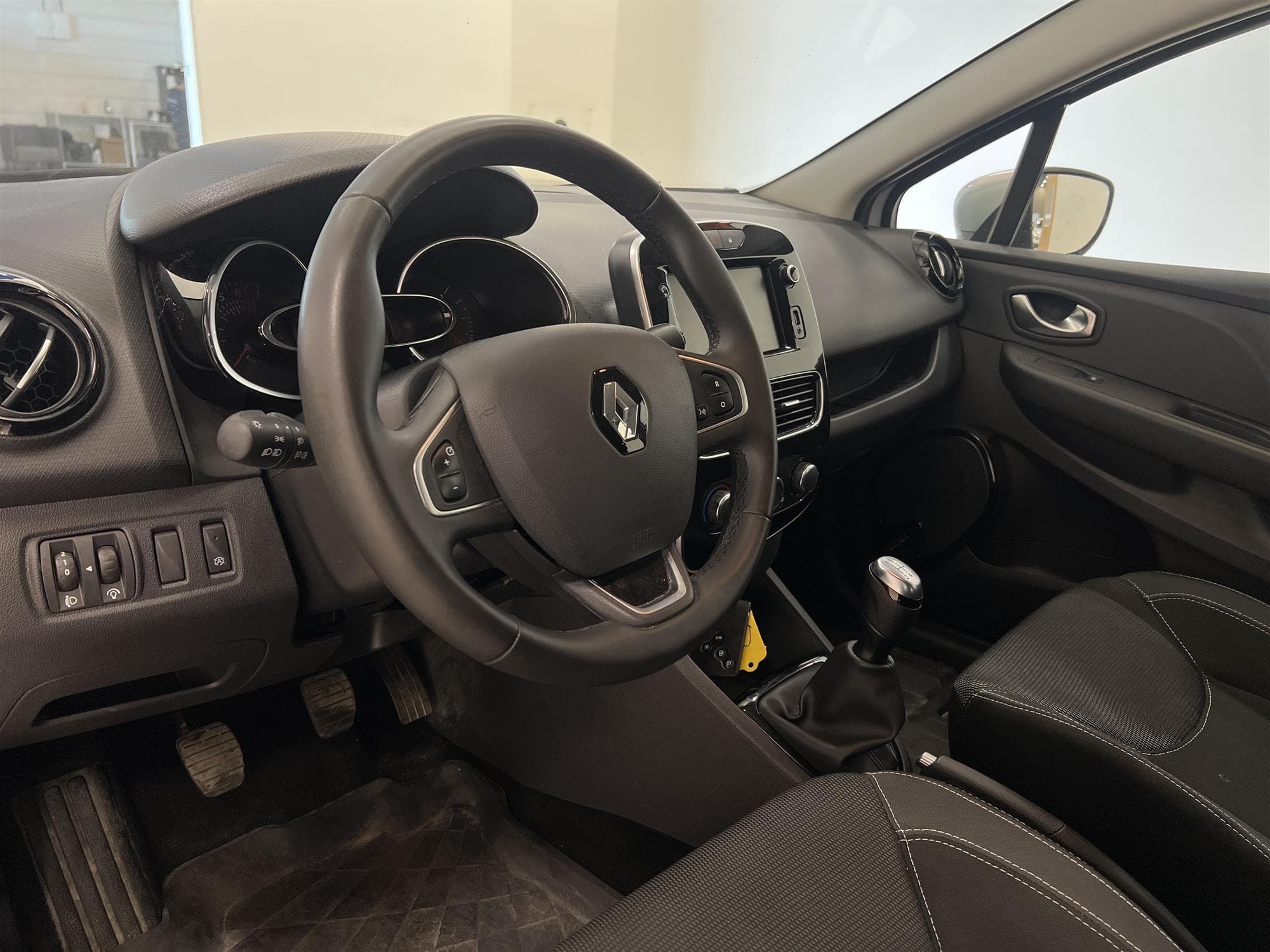 Renault  Clio 0.9 TCe 90hk Navi Låg Skatt 0,50L/mil