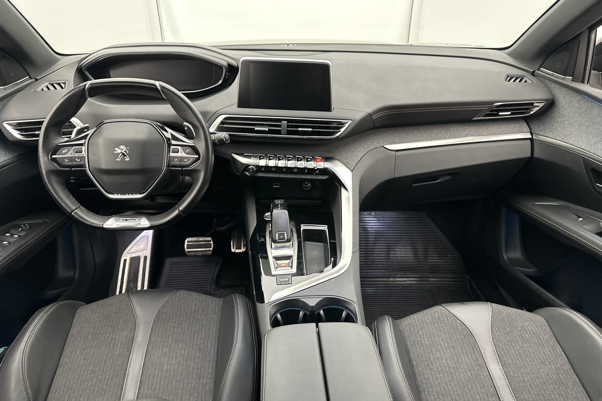 Peugeot 3008 130hk GT-Line Panorama Focal KAMPANJ