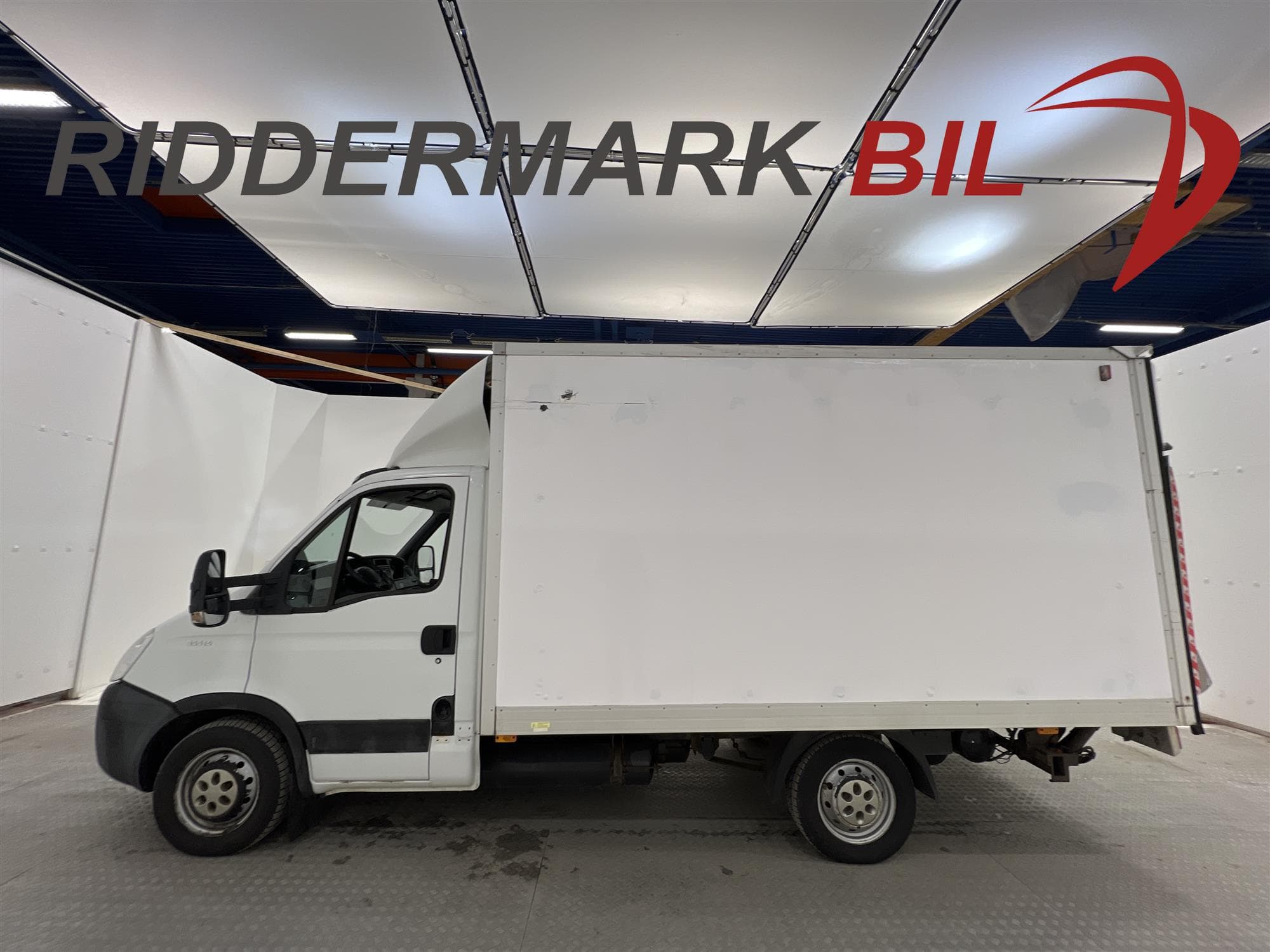 Iveco Daily 3.0HPI Automat Kylbil Bakgavellyft Moms