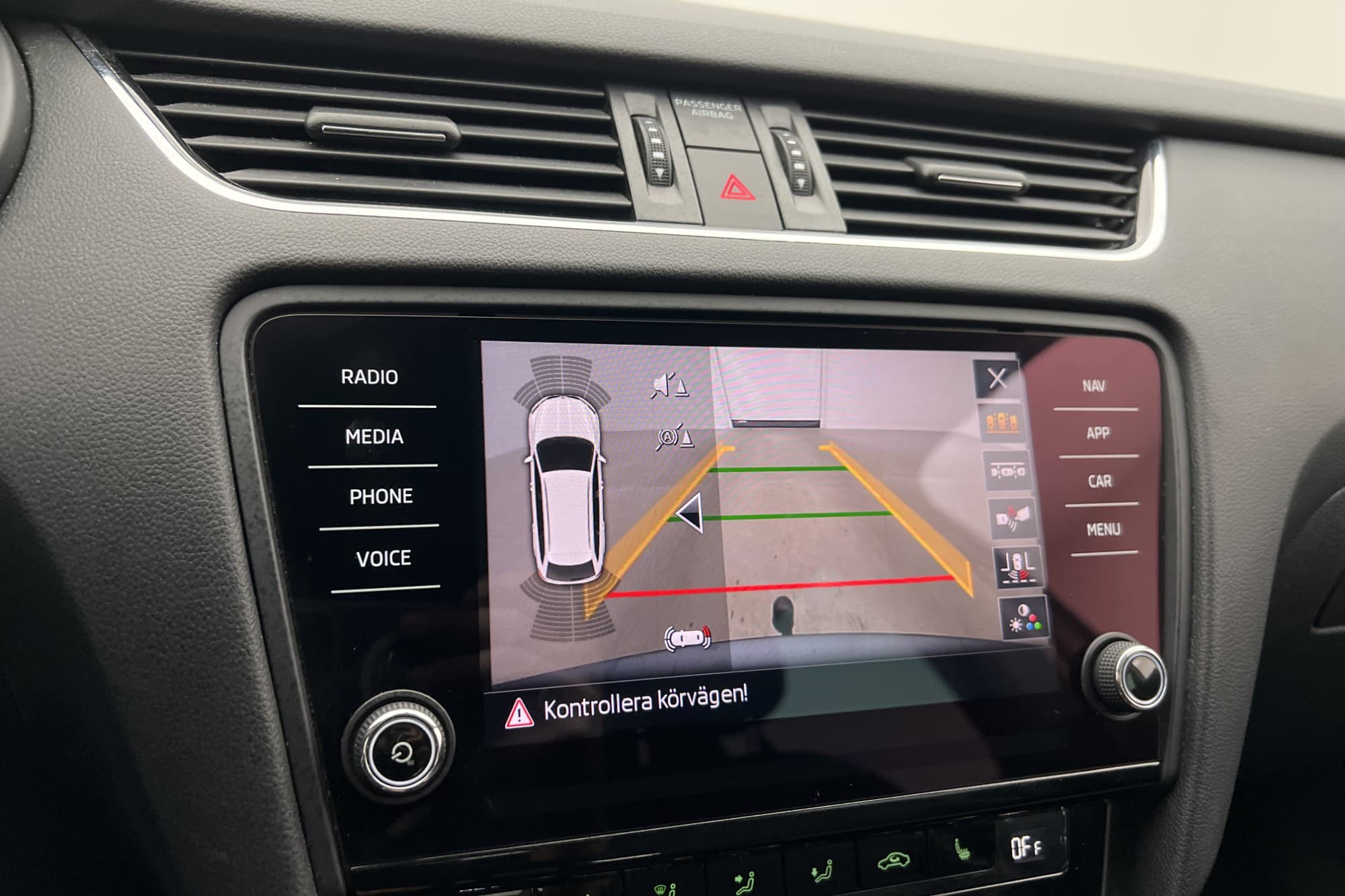 Skoda Octavia Kombi 2.0 TDI 150hk Premium Canton Värm Drag