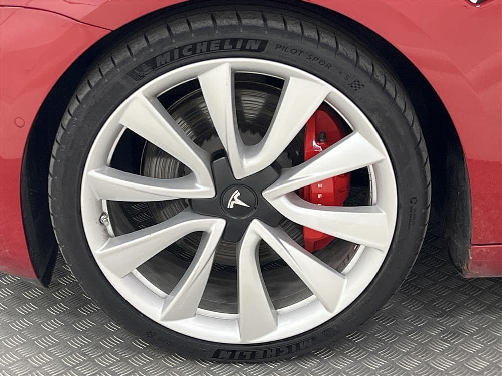 Tesla Model 3 Performance AWD 510hk Svensksåldinteriör